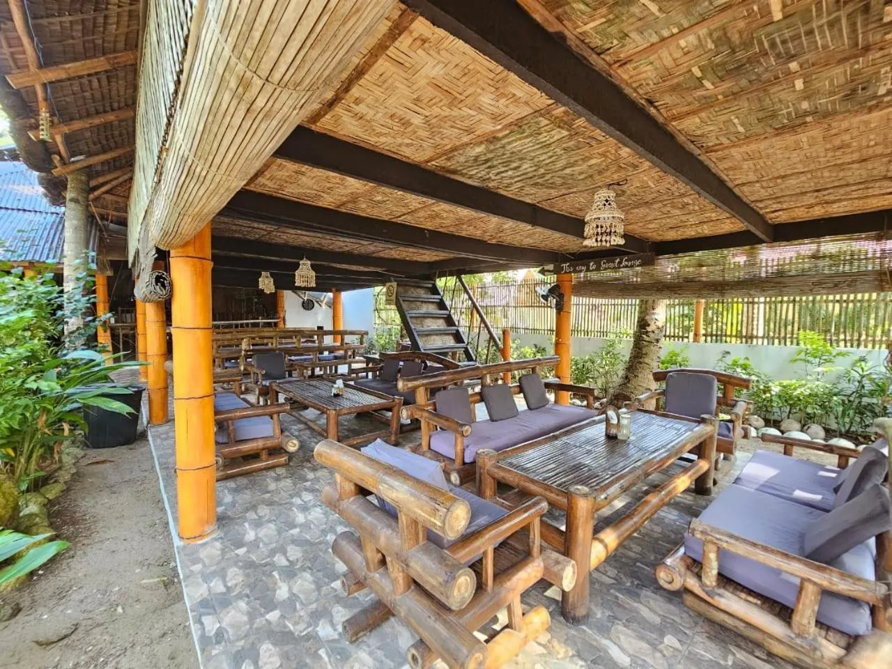 Restaurant/places to eat in Big BamBoo Beach Resort Sipalay
