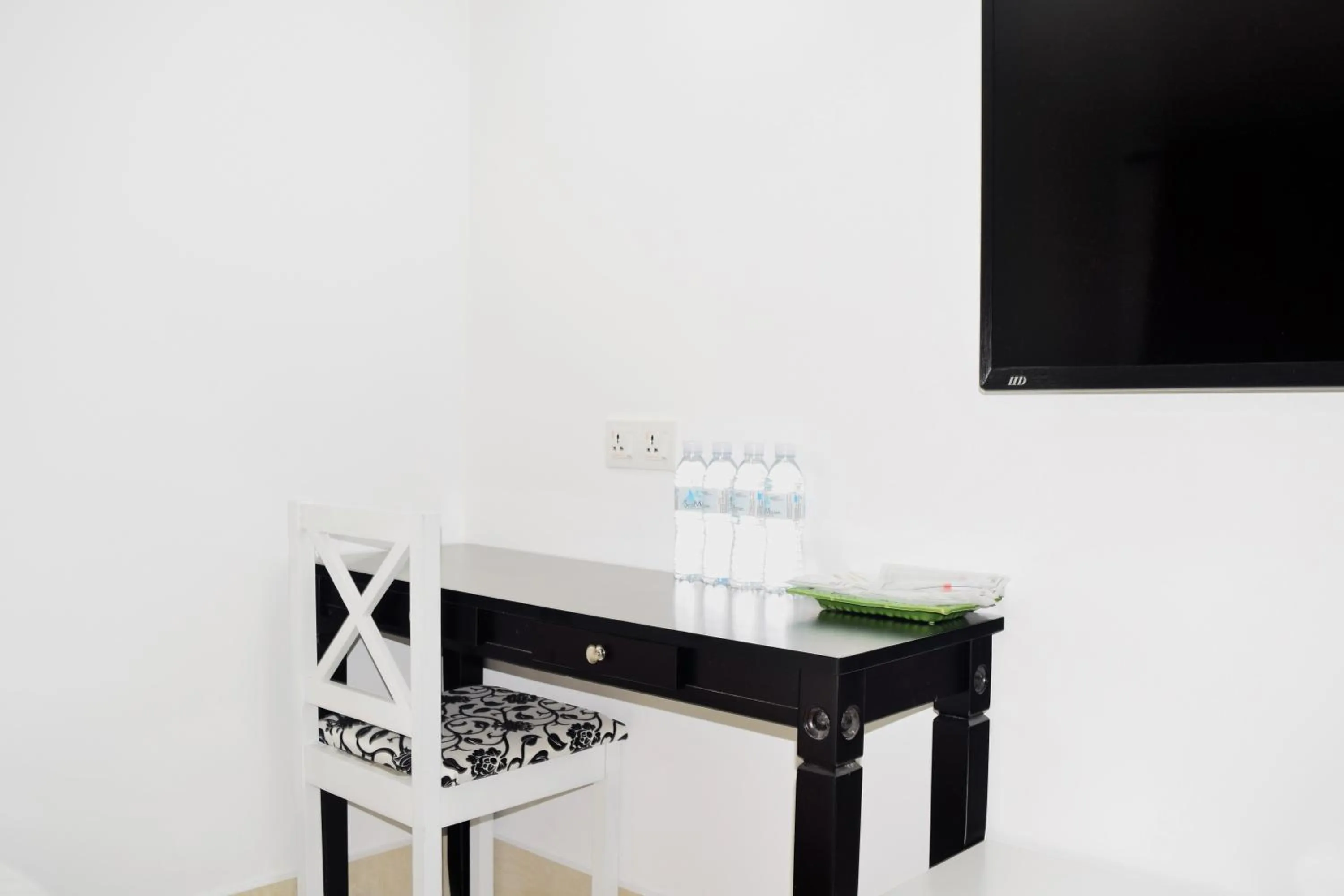 TV and multimedia in S Rose Hotel