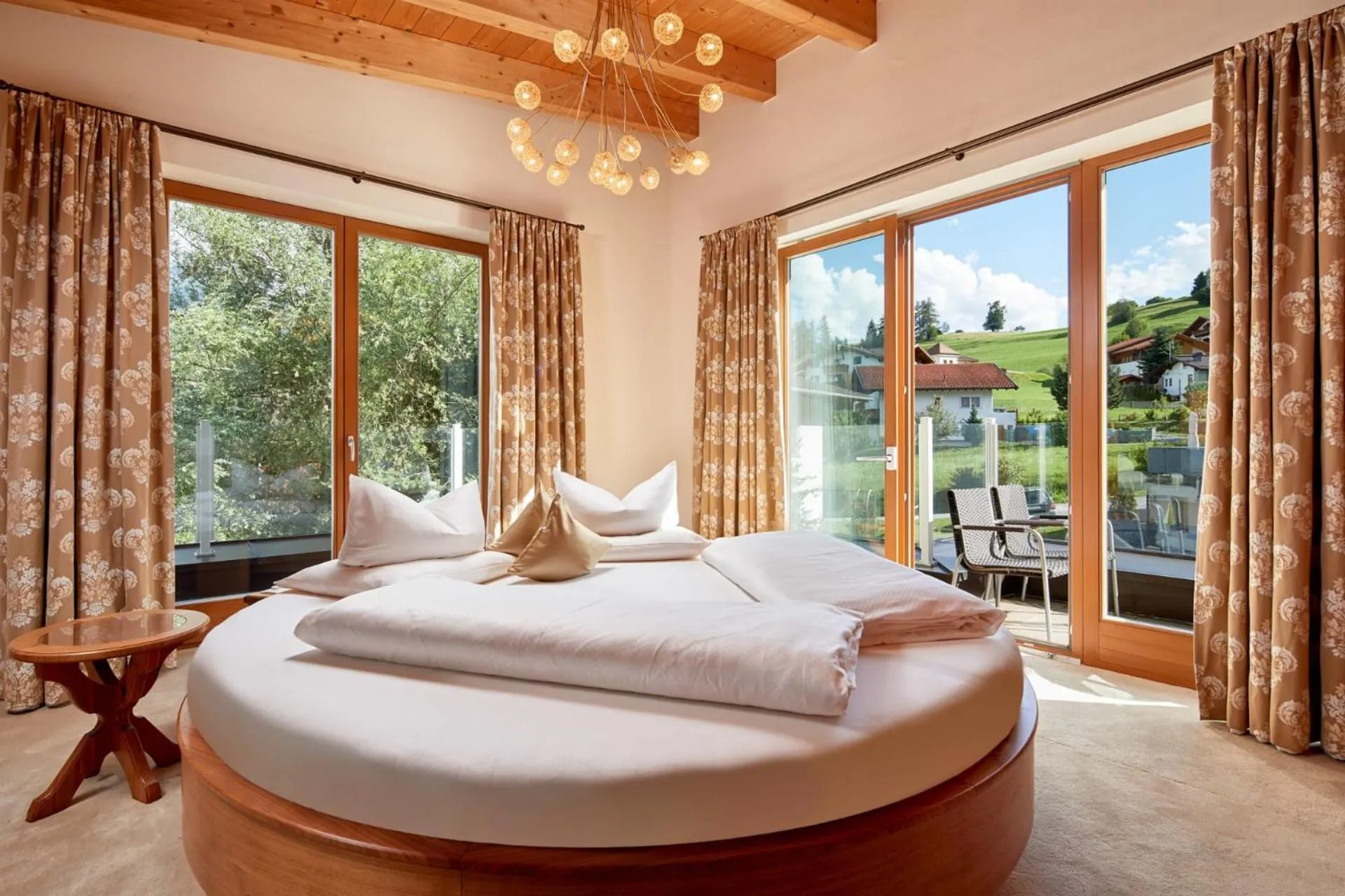 Bed in Alpine Resort Goies Superior