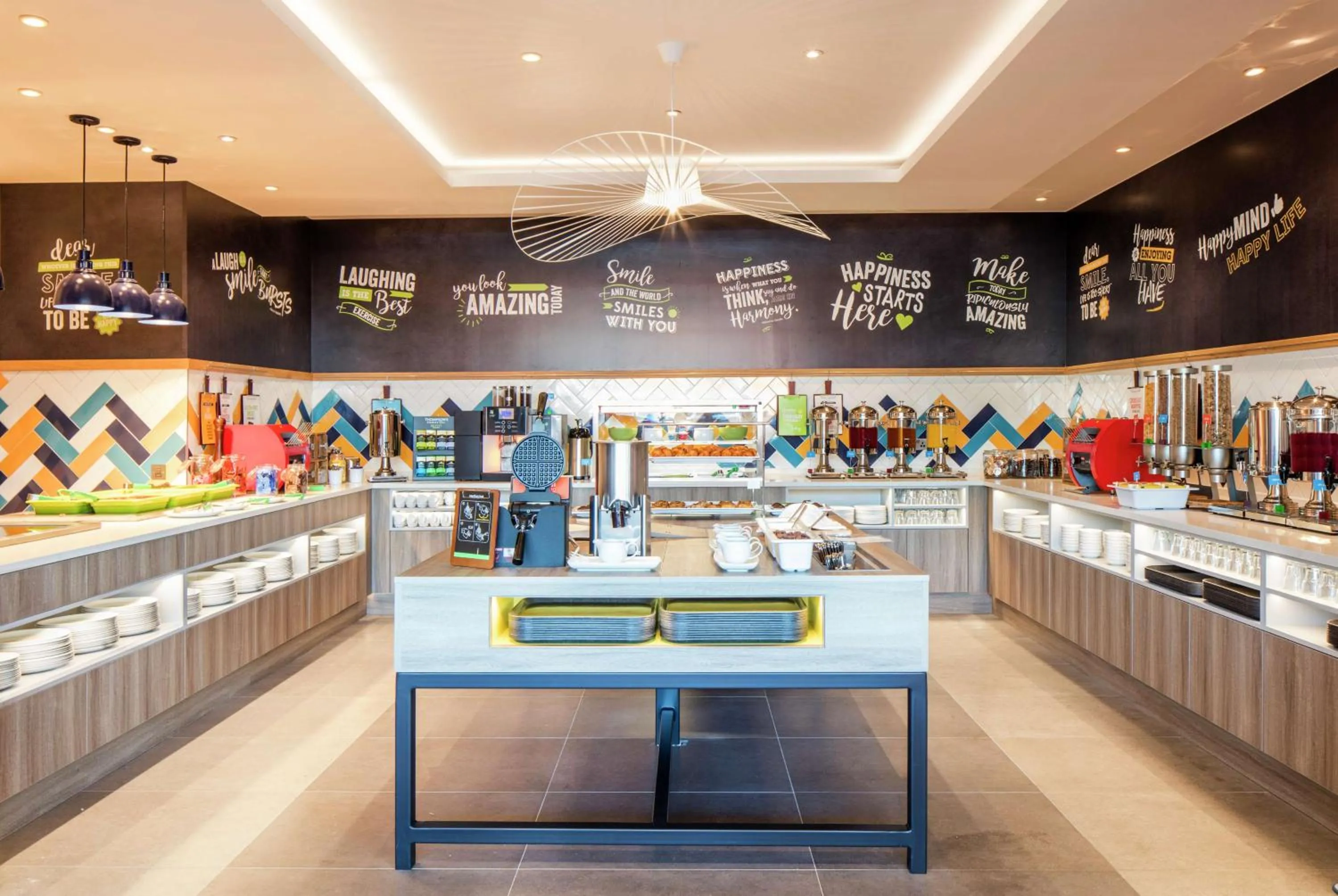 Dining area in Hampton By Hilton Belfast City Centre