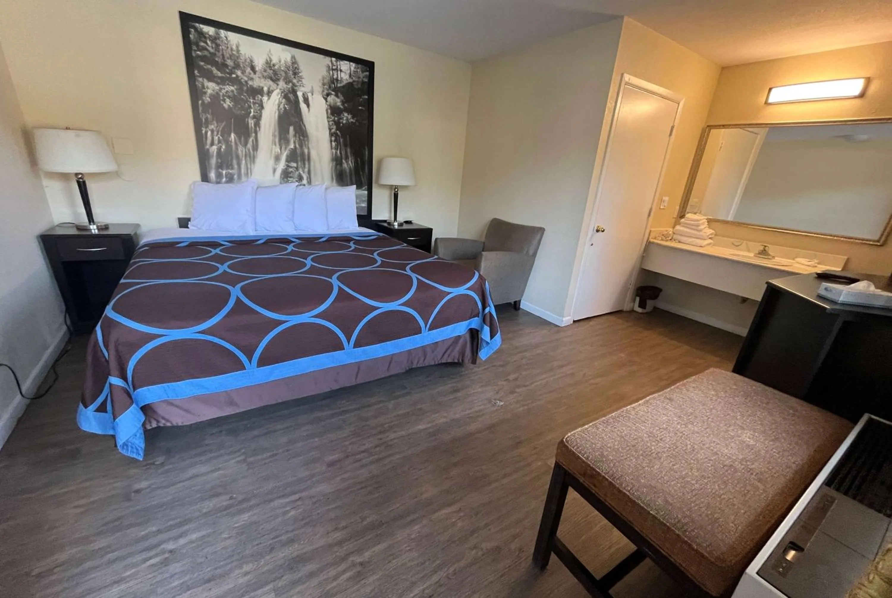 Bed in Super 8 by Wyndham Red Bluff