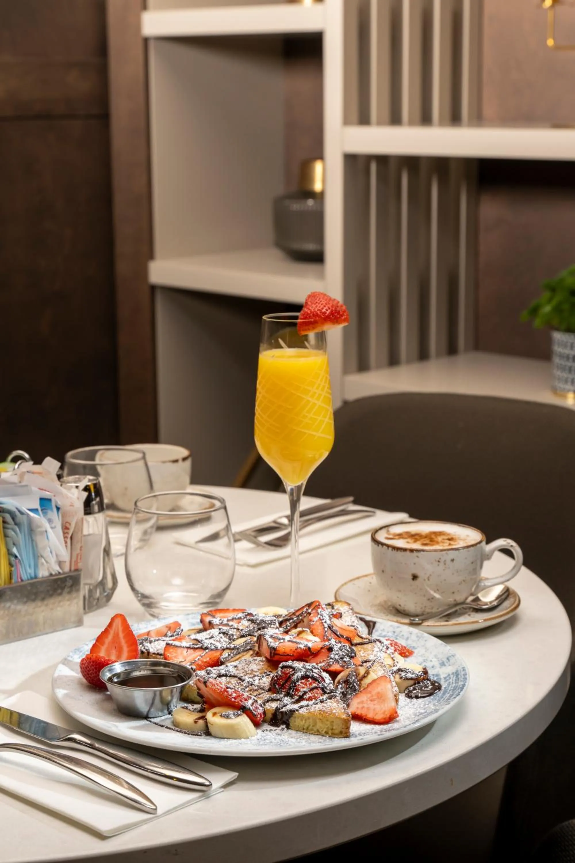 Doubletree By Hilton Montreal Airport