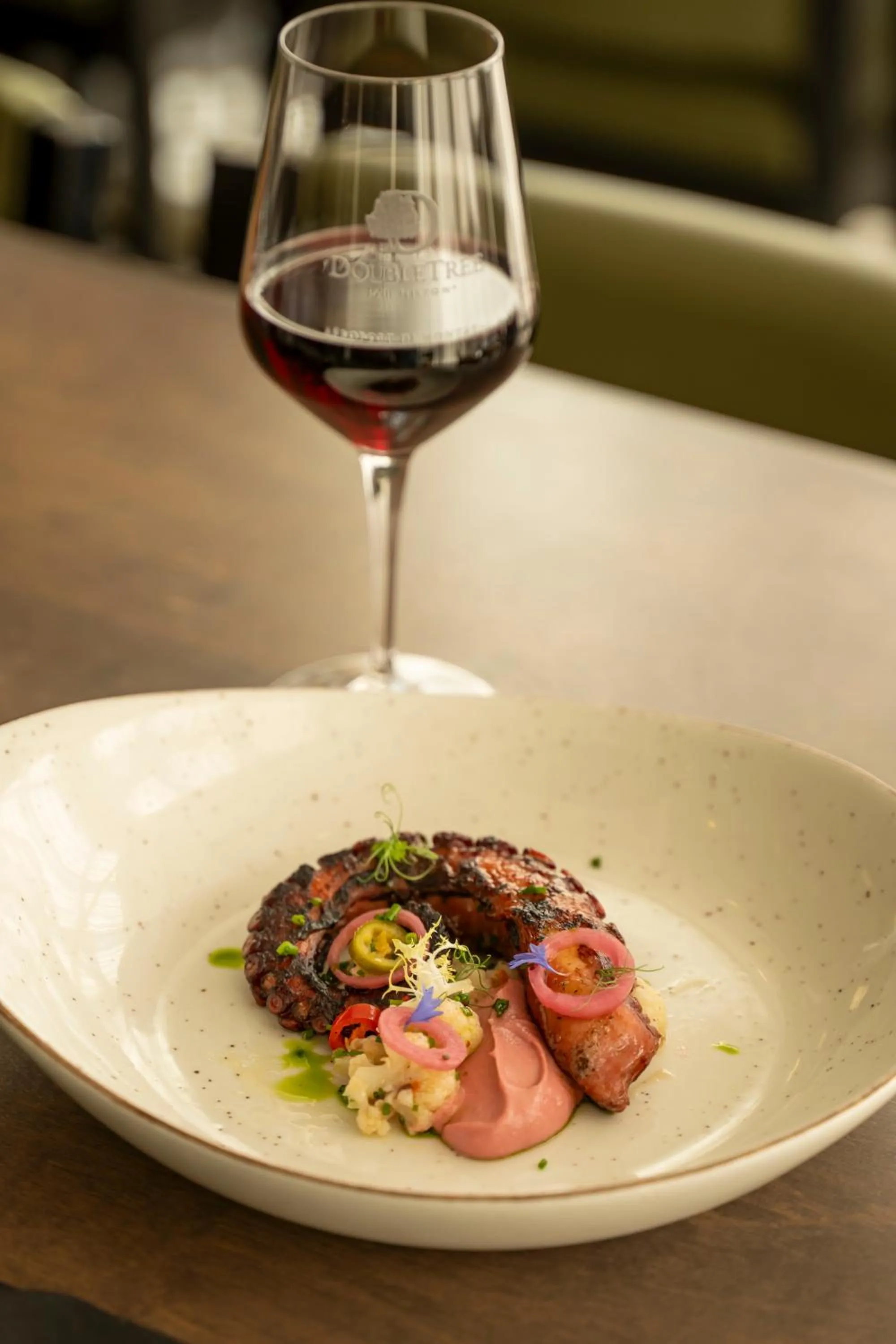 Doubletree By Hilton Montreal Airport