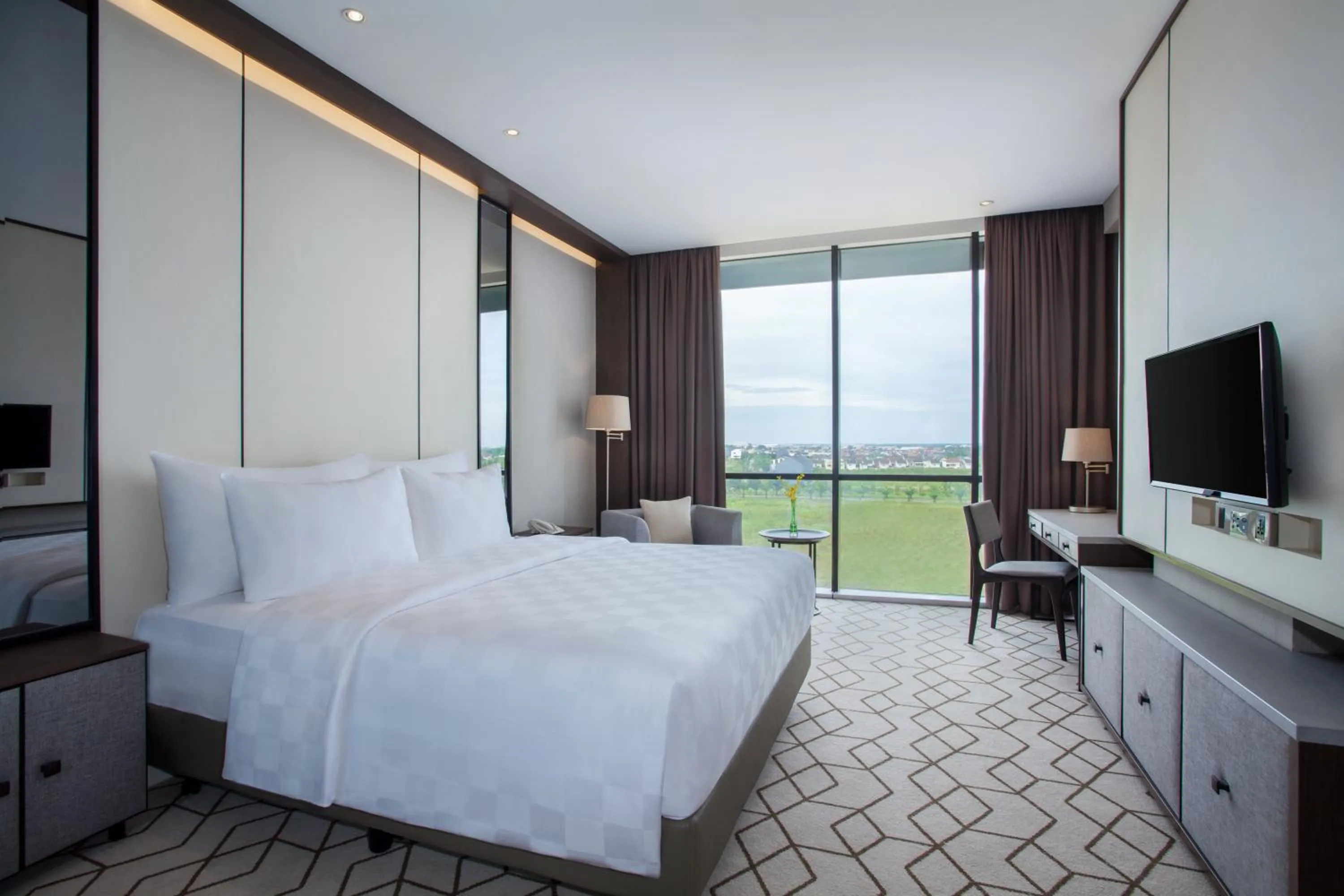 Bedroom, Bed in Wyndham Opi Hotel Palembang