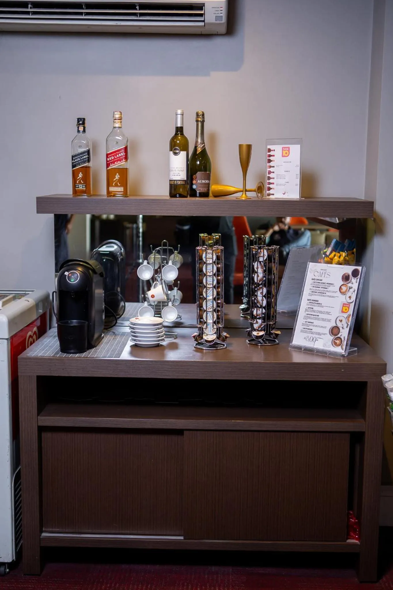 Coffee/tea facilities in Hotel 10 Itajai/Navegantes