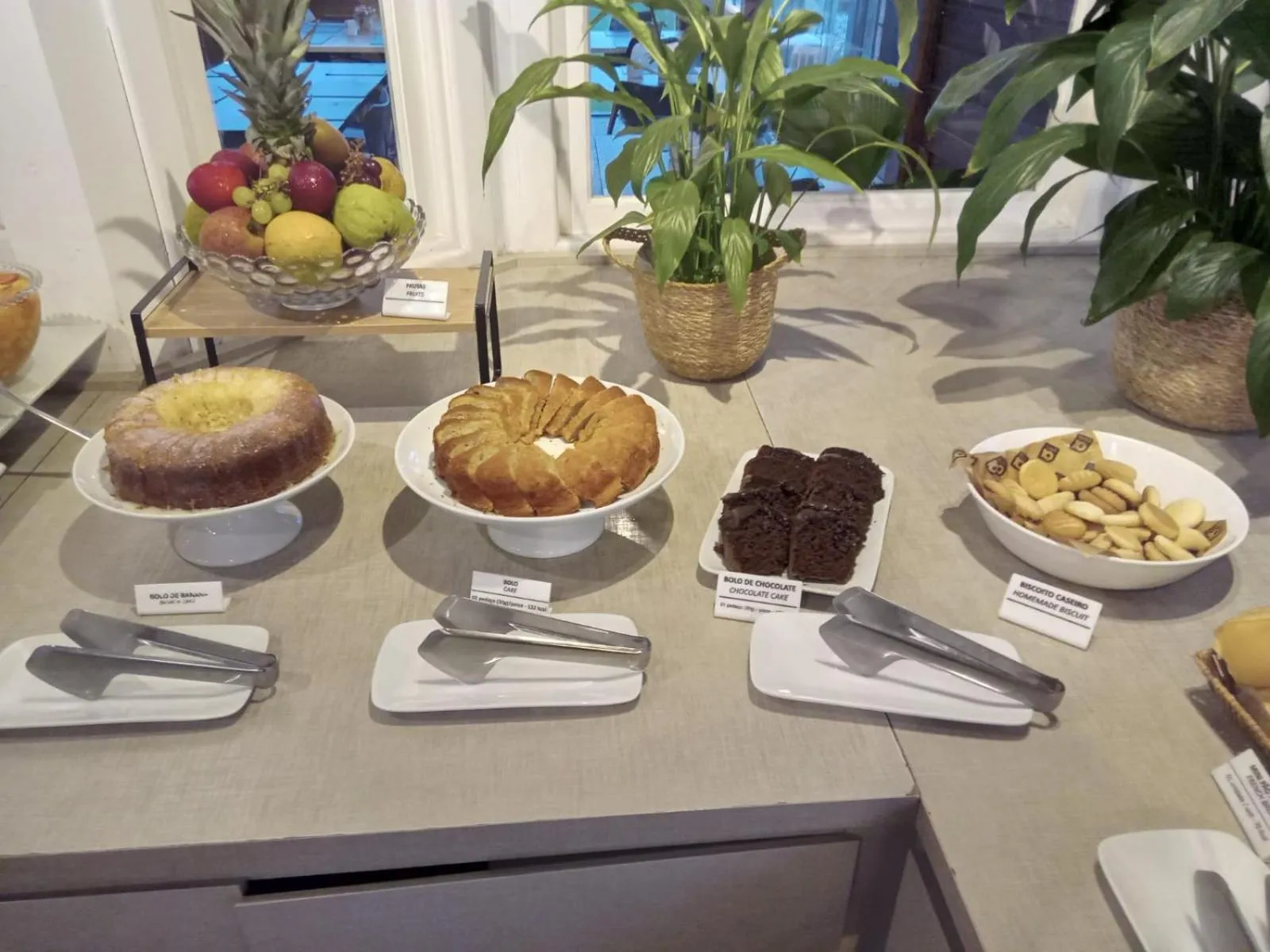 Buffet breakfast in Hotel 10 Itajai/Navegantes