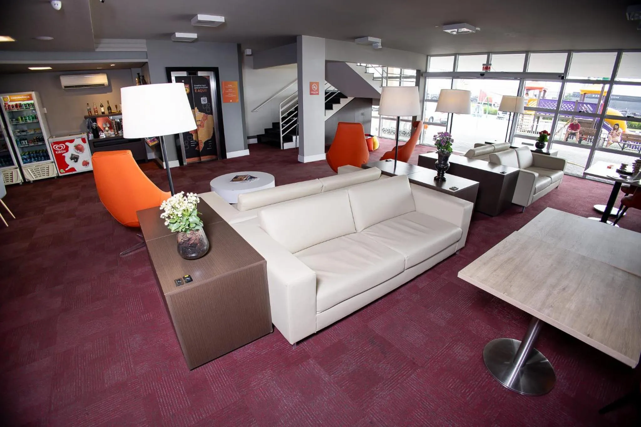 Communal lounge/ TV room in Hotel 10 Itajai/Navegantes