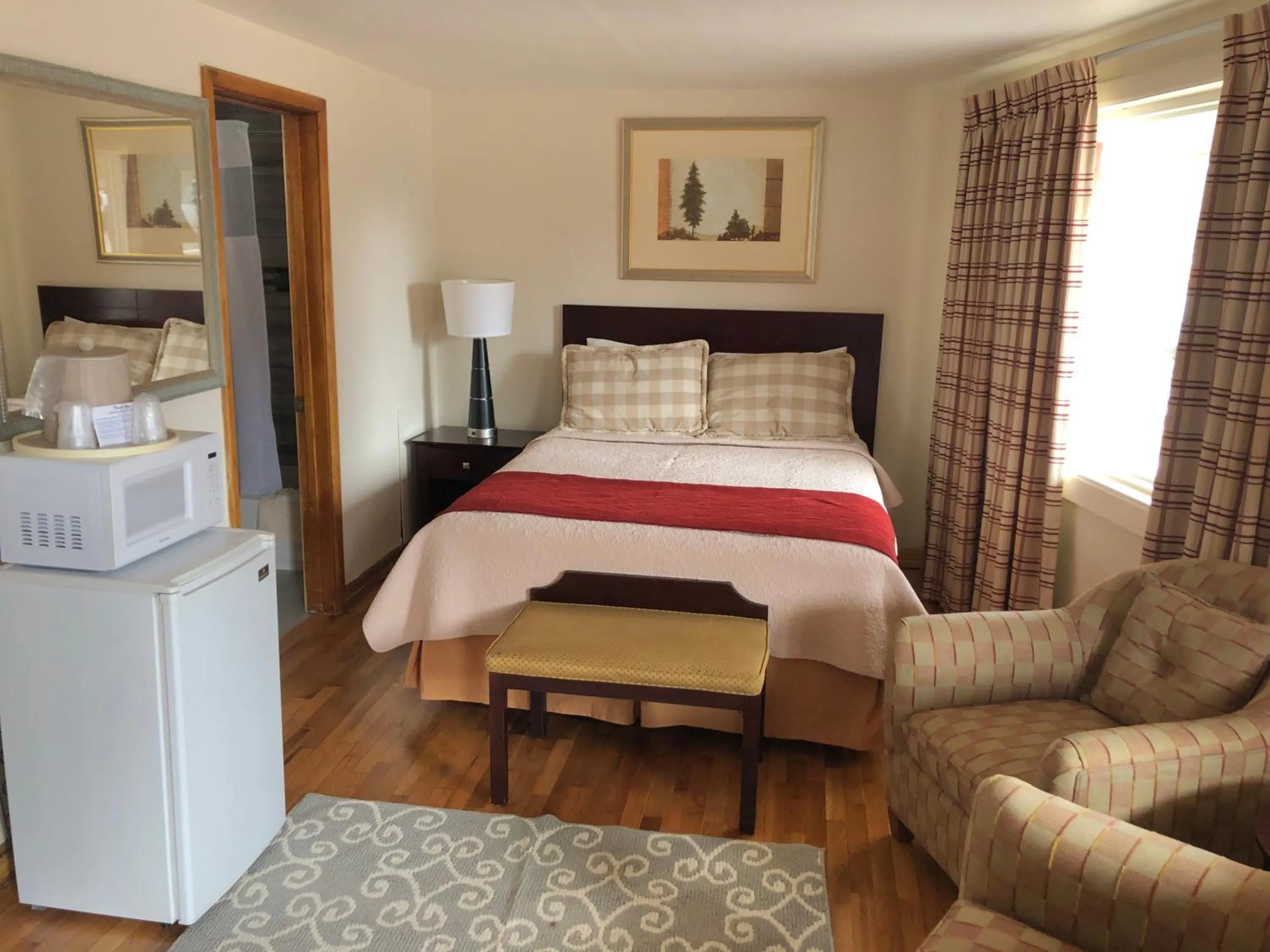 Bed in Rainbow Lodge and Inn