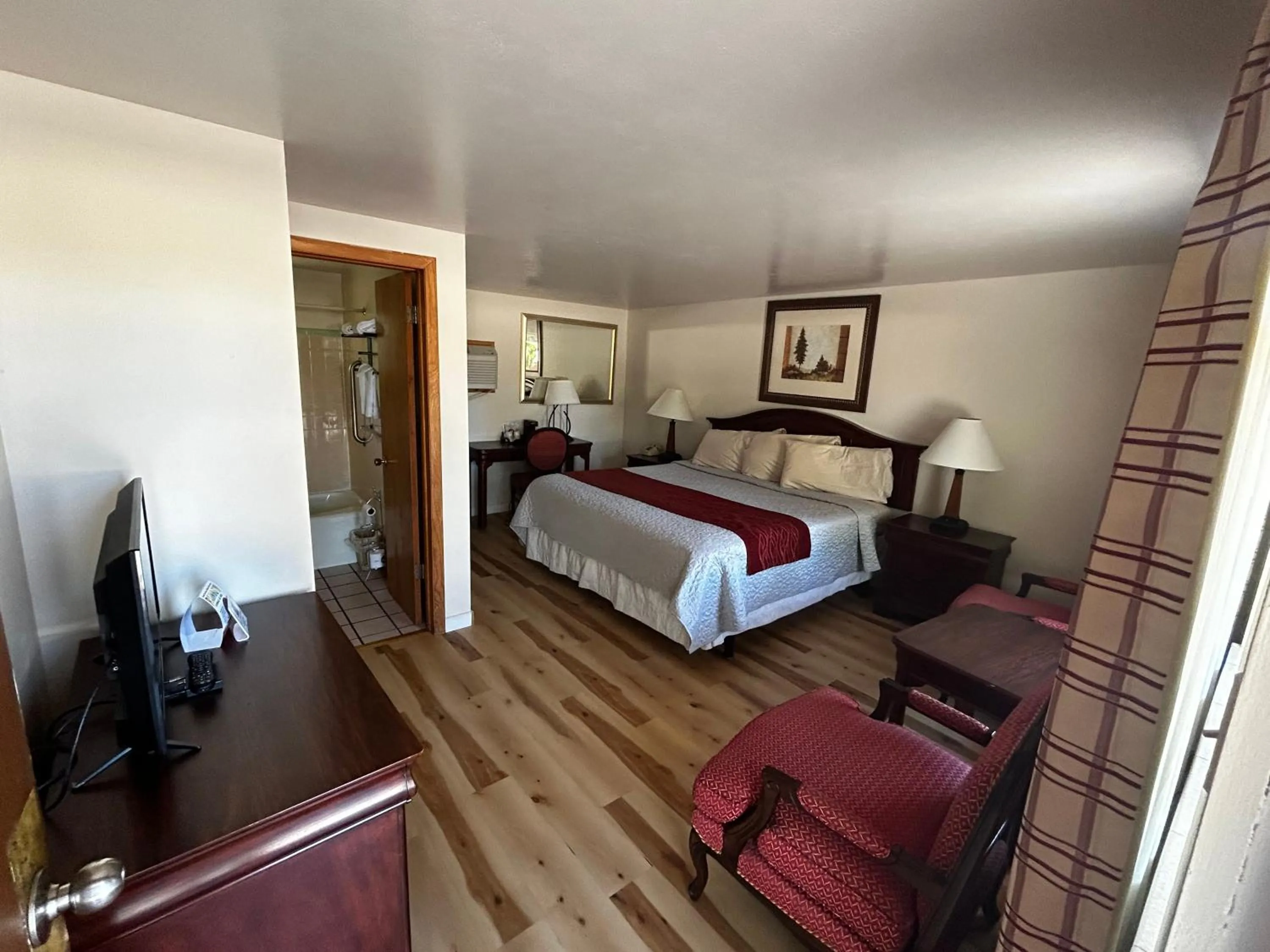 Bed in Rainbow Lodge and Inn