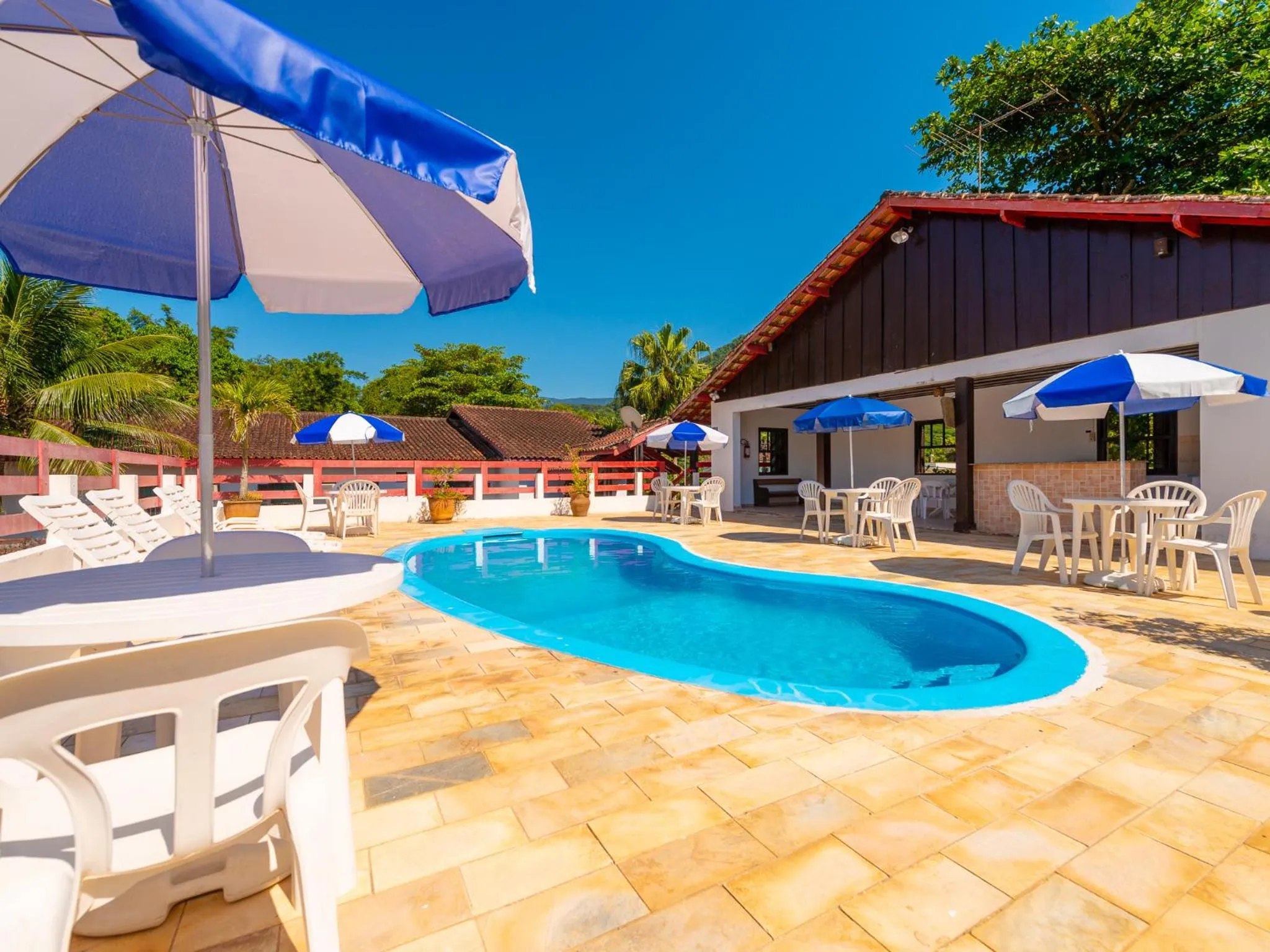 Swimming pool in Hotel Saveiros
