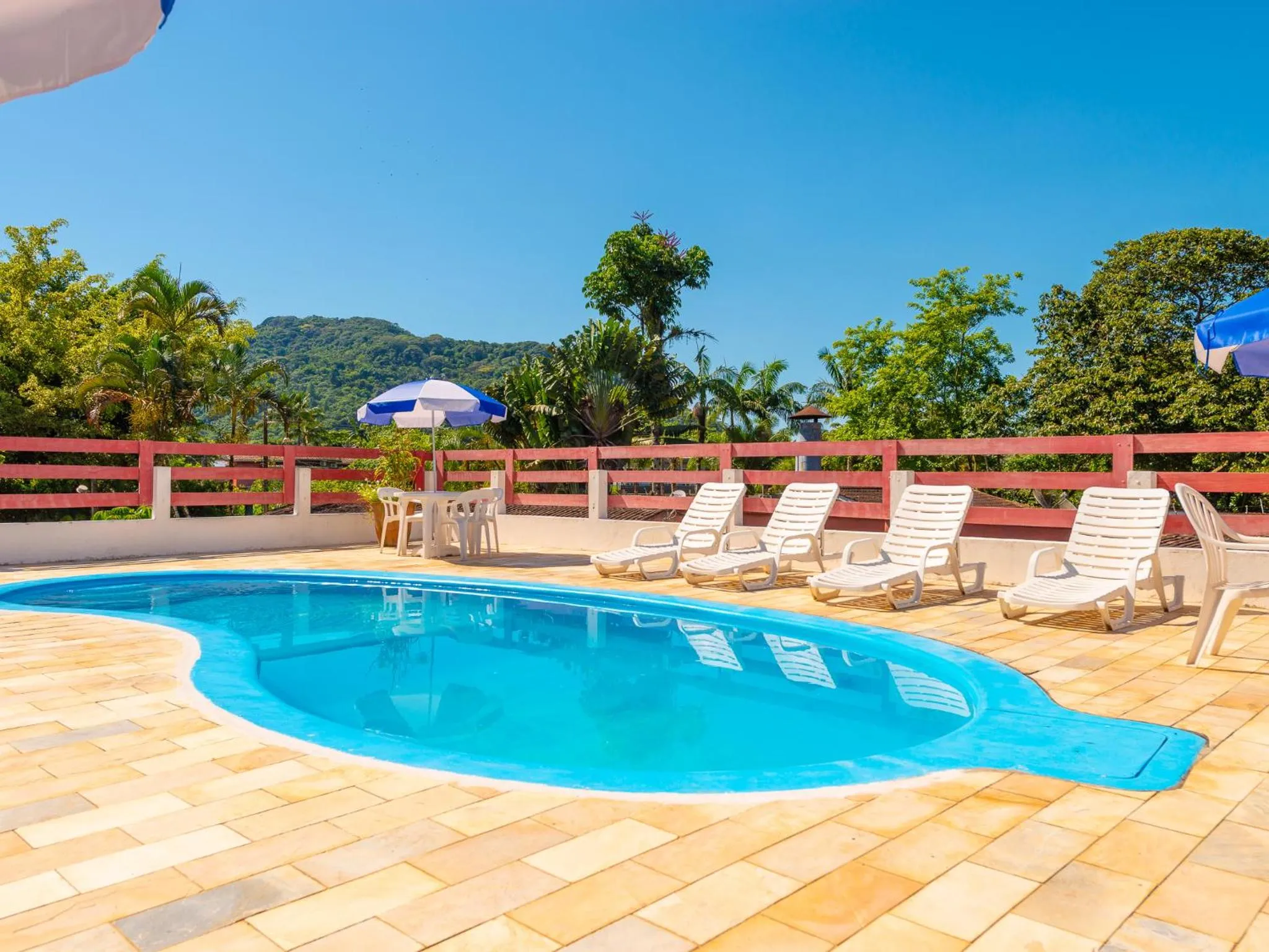 Swimming pool in Hotel Saveiros