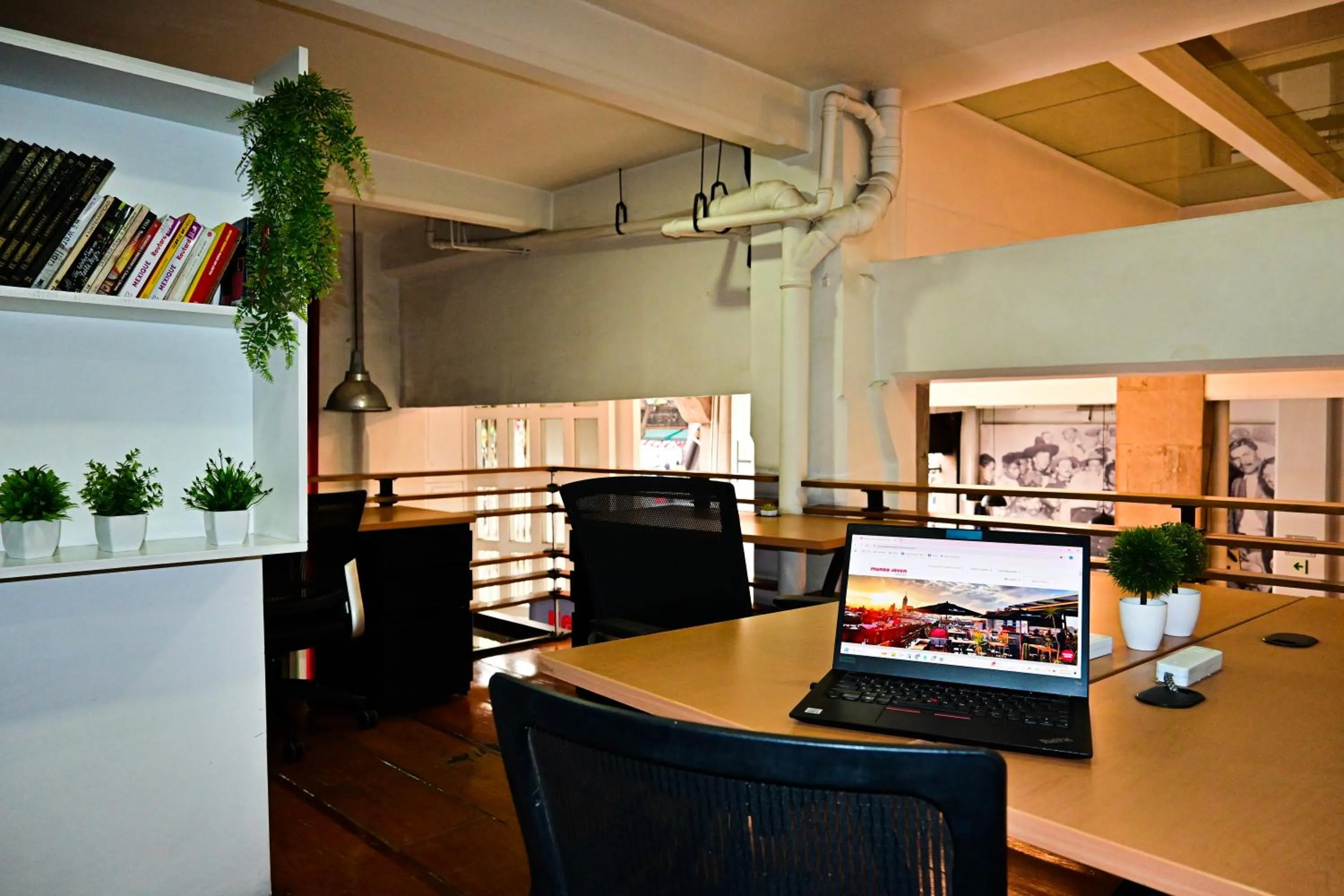 Business facilities in Hostel Mundo Joven Catedral