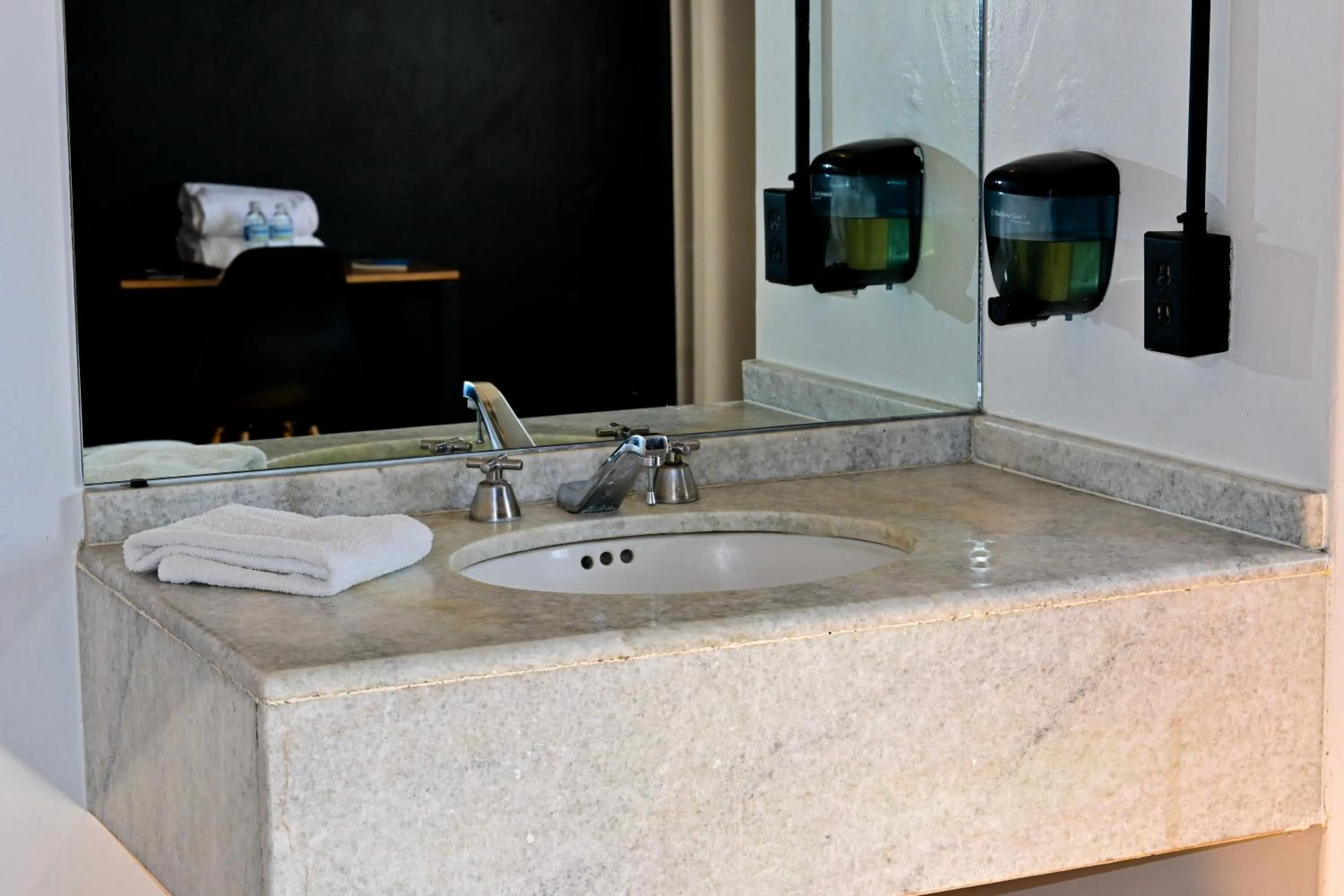 Bathroom in Hostel Mundo Joven Catedral