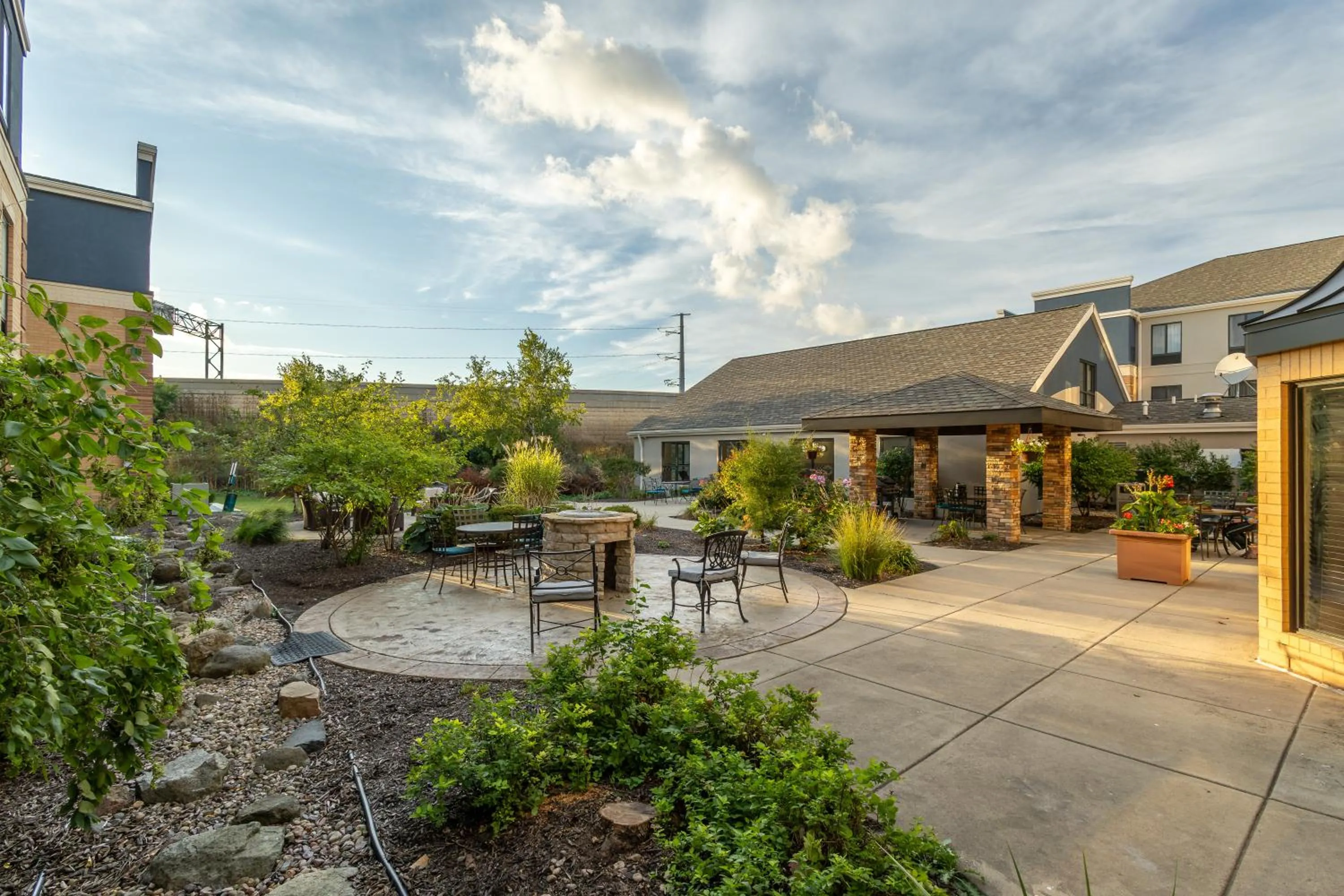 Property building in Staybridge Suites Middleton/Madison-West by IHG