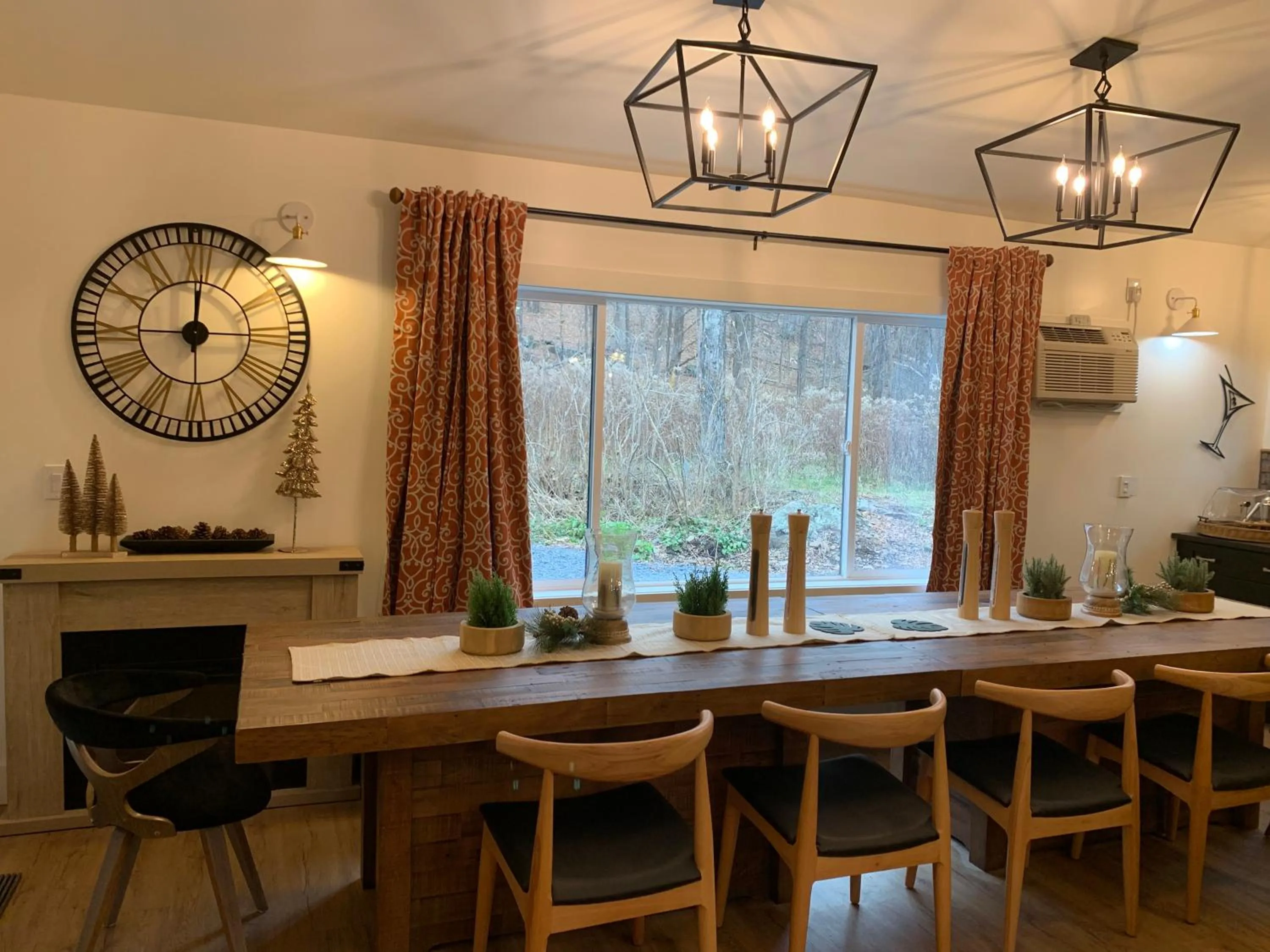 Starlite Motel & Suites