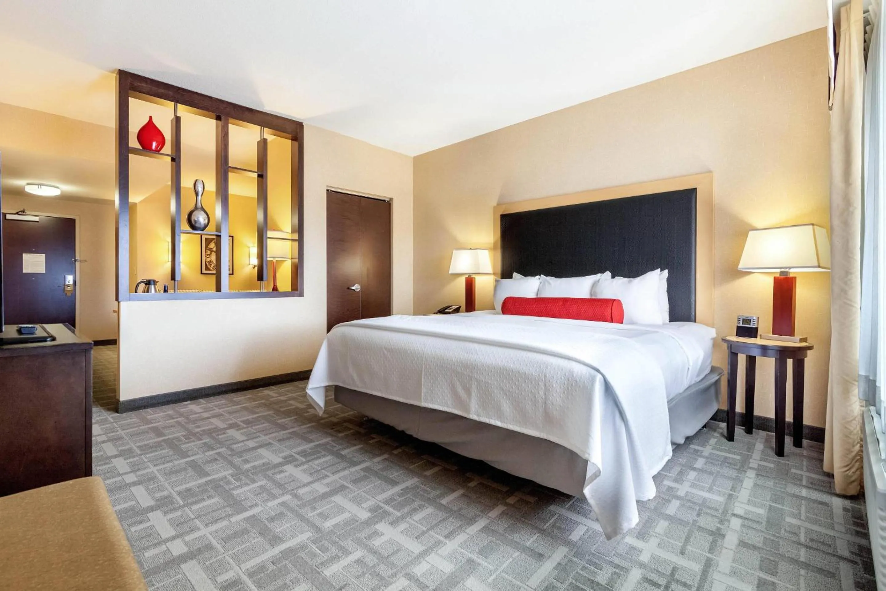 Bedroom, Bed in Cambria Hotel Pittsburgh - Downtown