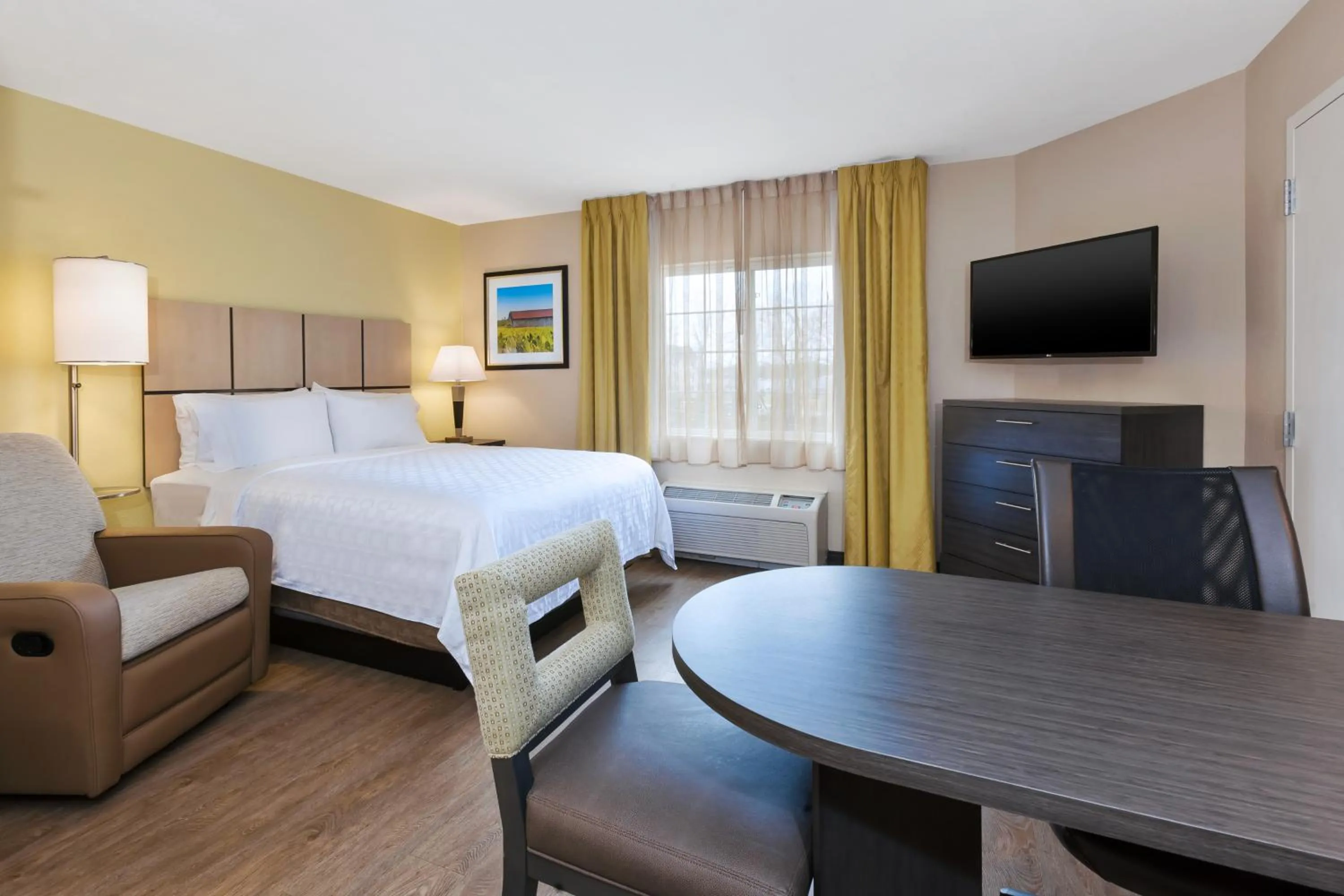 Bed in Candlewood Suites Rocky Mount by IHG