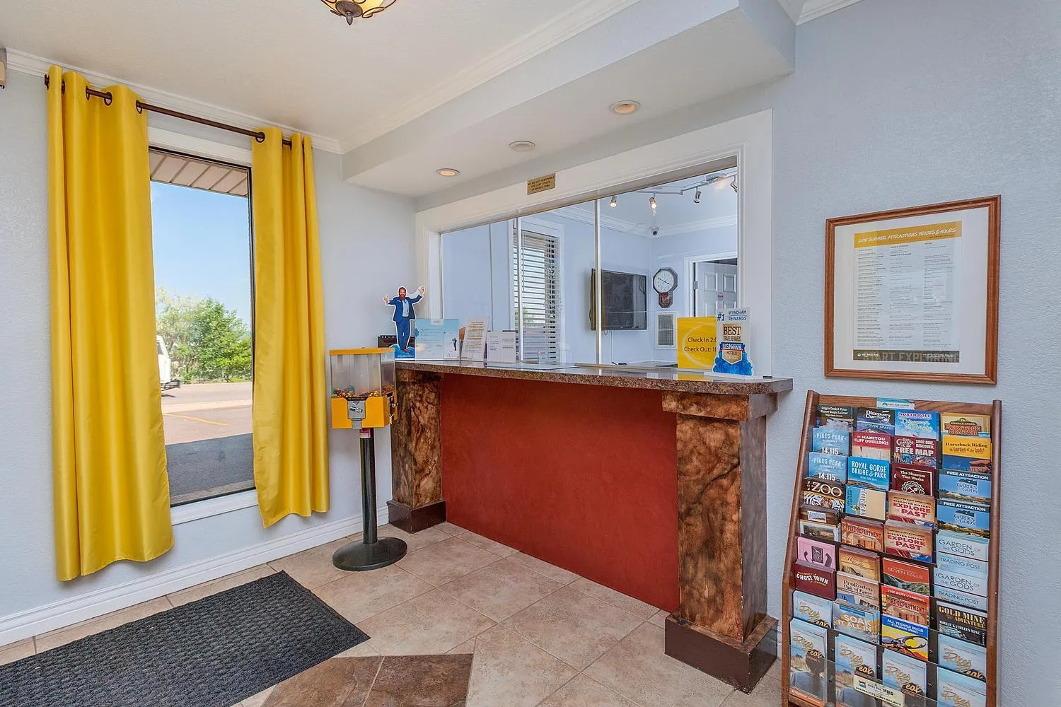 Super 8 by Wyndham Colorado Springs/Chestnut Street