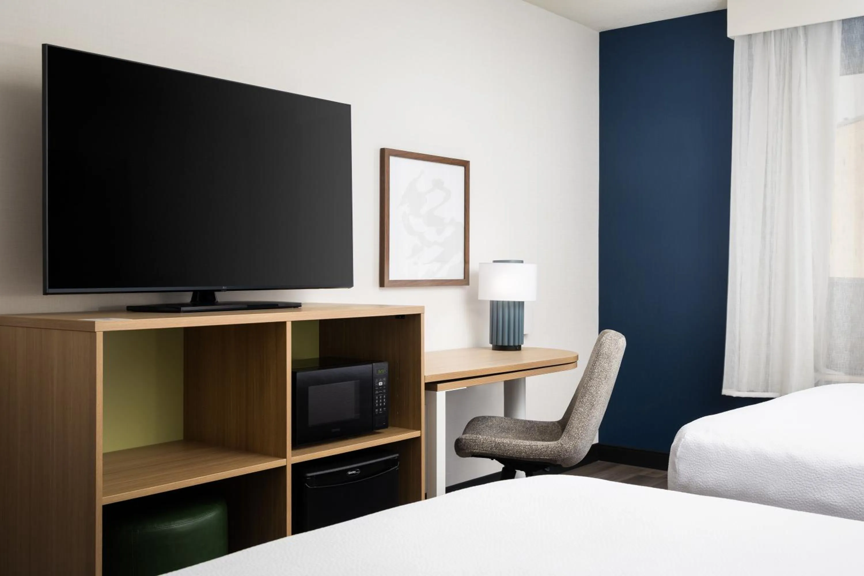 TV and multimedia, Bed in Spark By Hilton Guelph