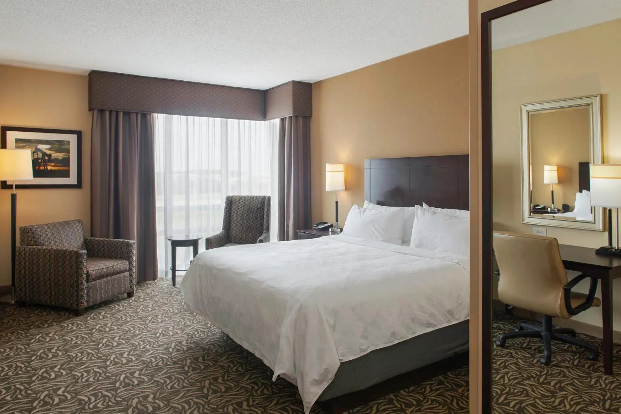 Premium Corner King Room in Holiday Inn Ardmore by IHG Premium Corner King Room in Holiday Inn Ardmore by IHG