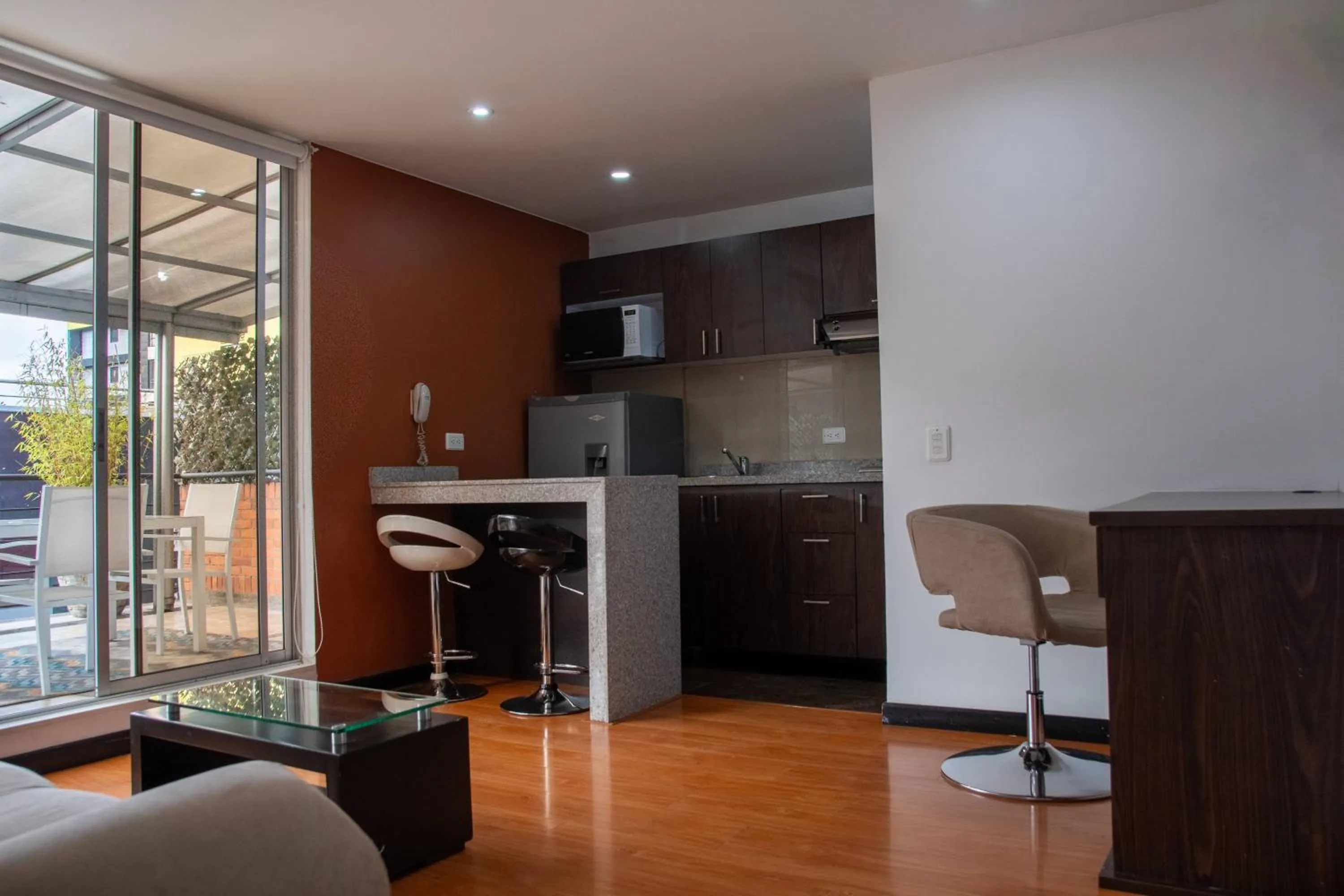 Kitchen or kitchenette in Hotel Regency Suites La Feria