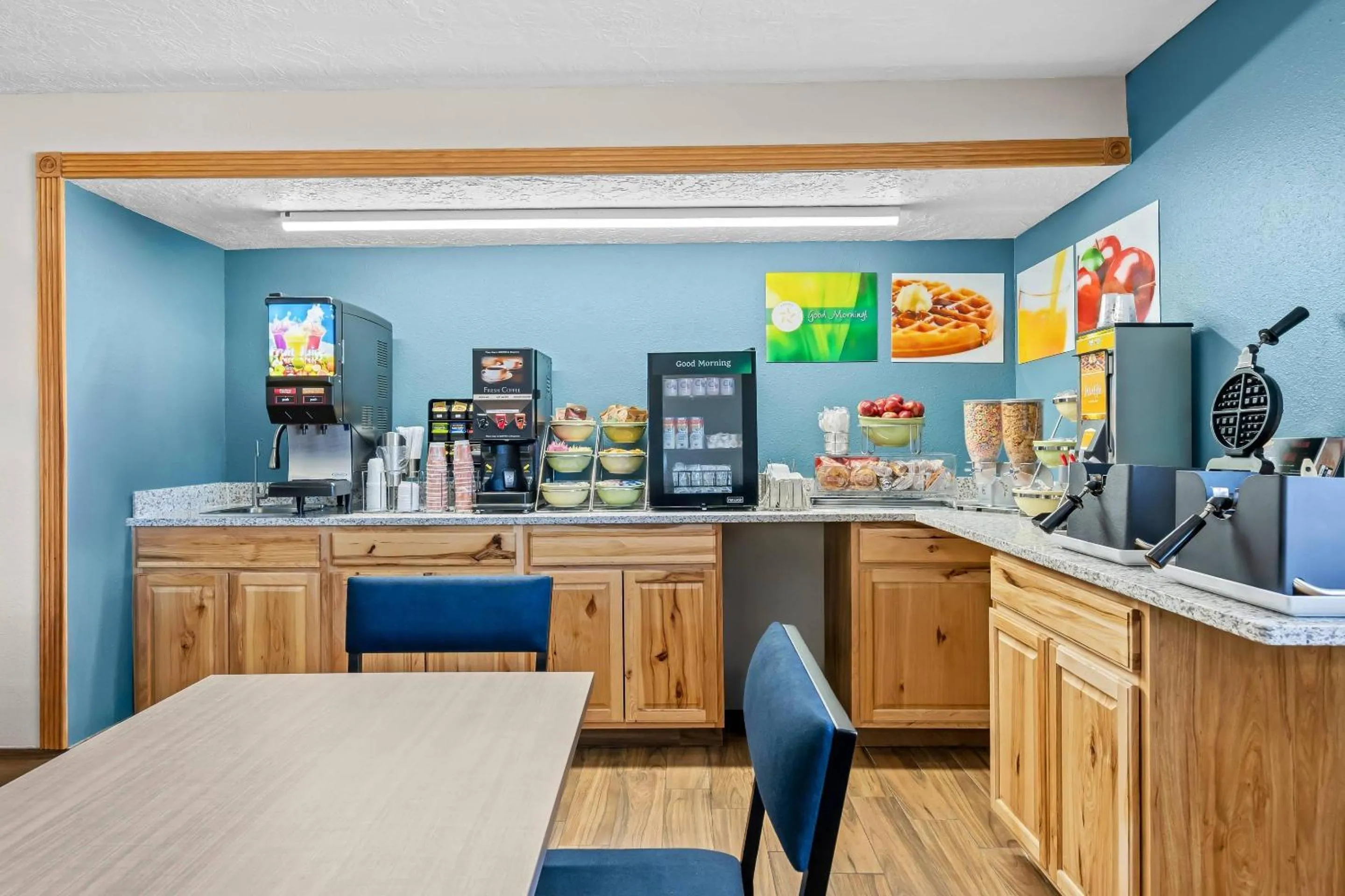 Breakfast in Quality Inn Beaver I-15