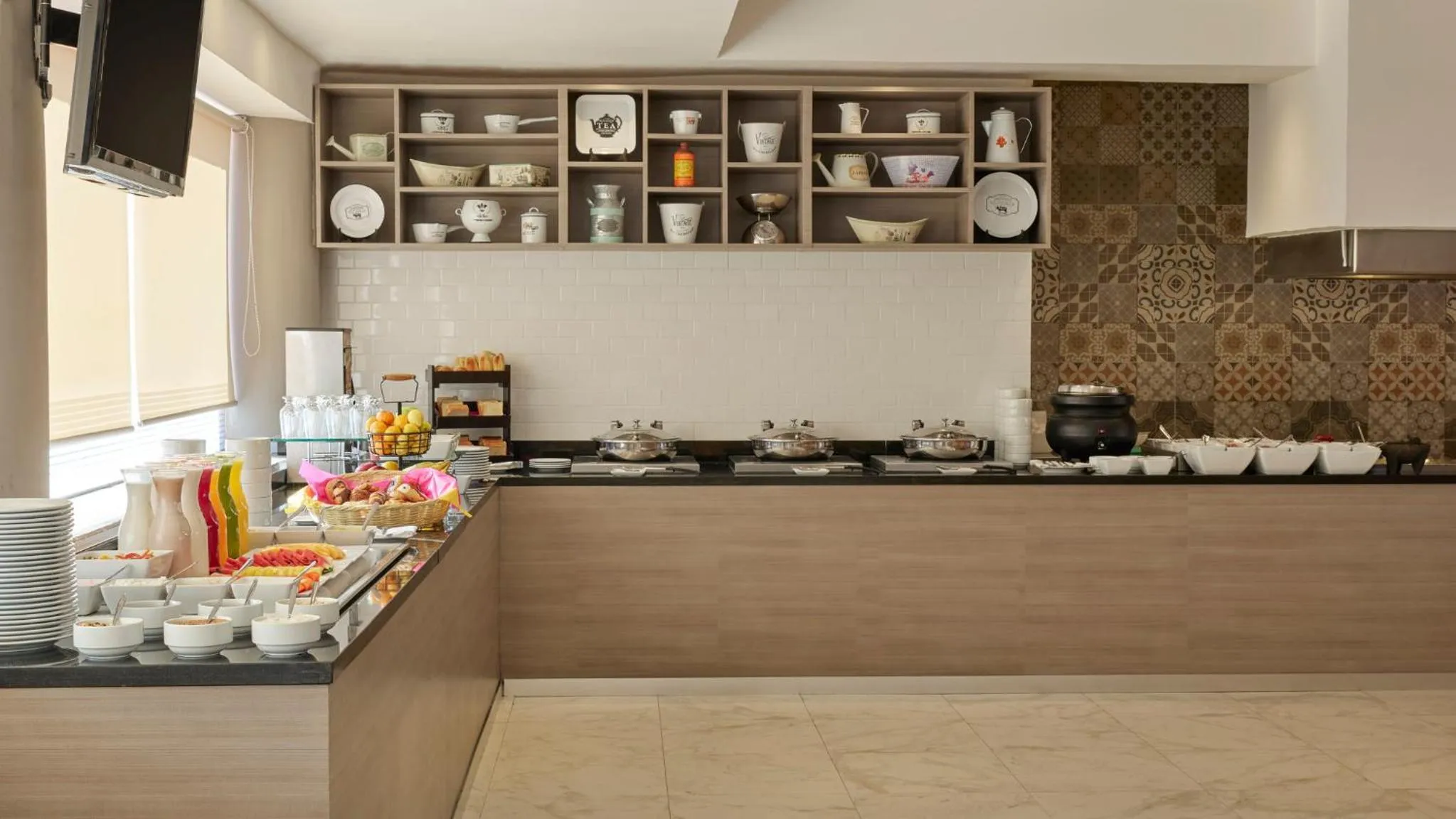 Kitchen or kitchenette in Fiesta Inn Aguascalientes