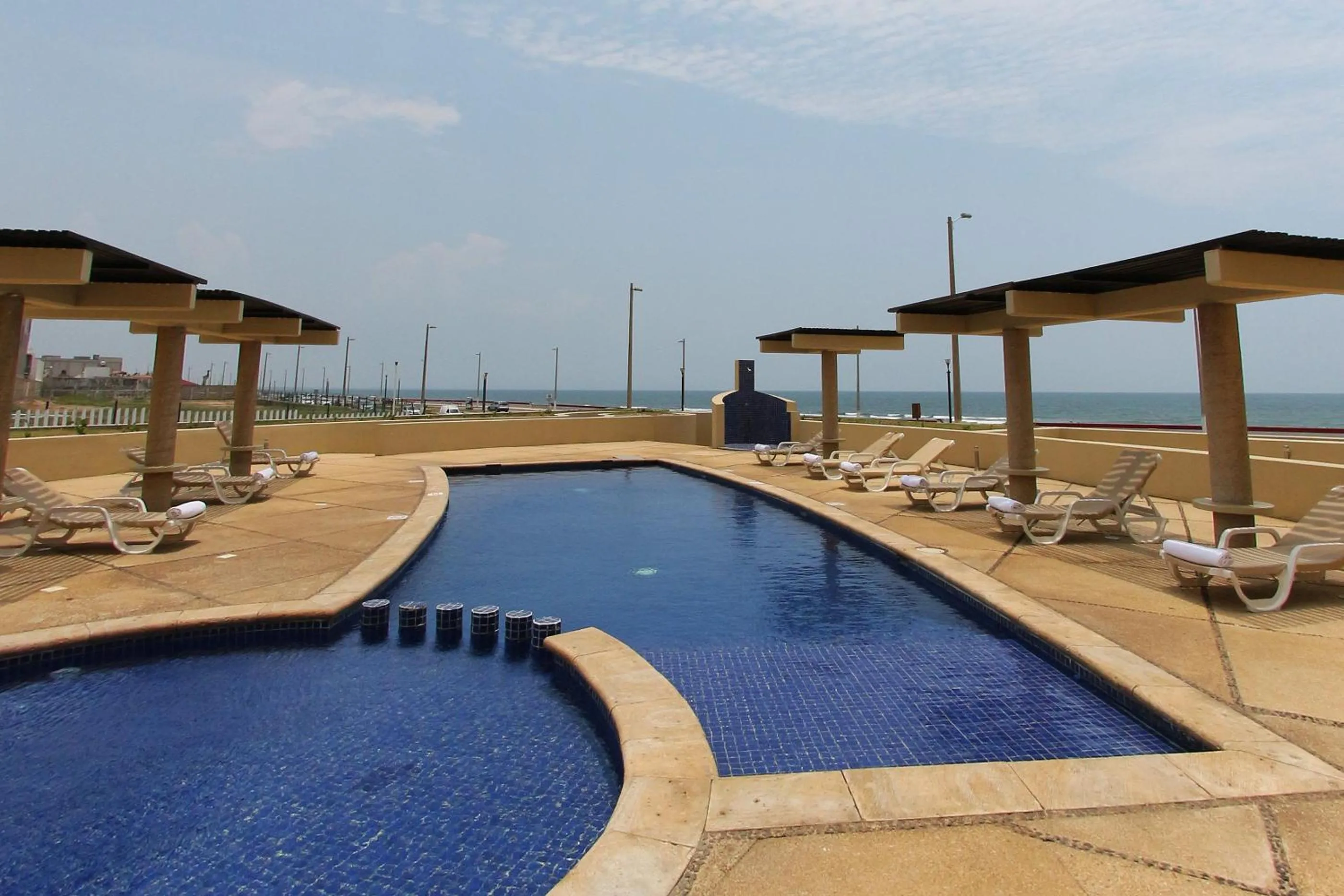 Swimming pool in Fiesta Inn Coatzacoalcos