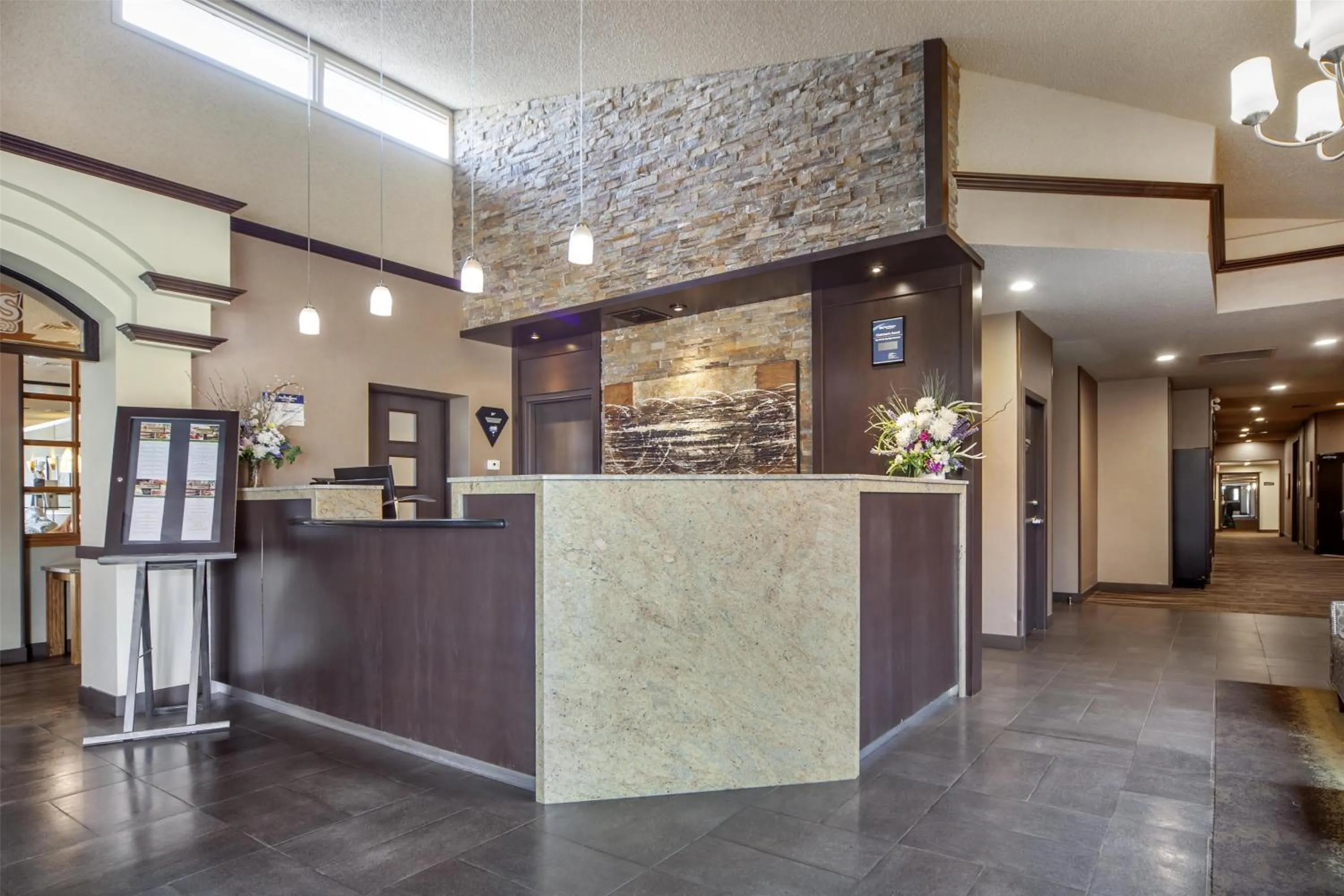Lobby or reception in Best Western Wayside Inn