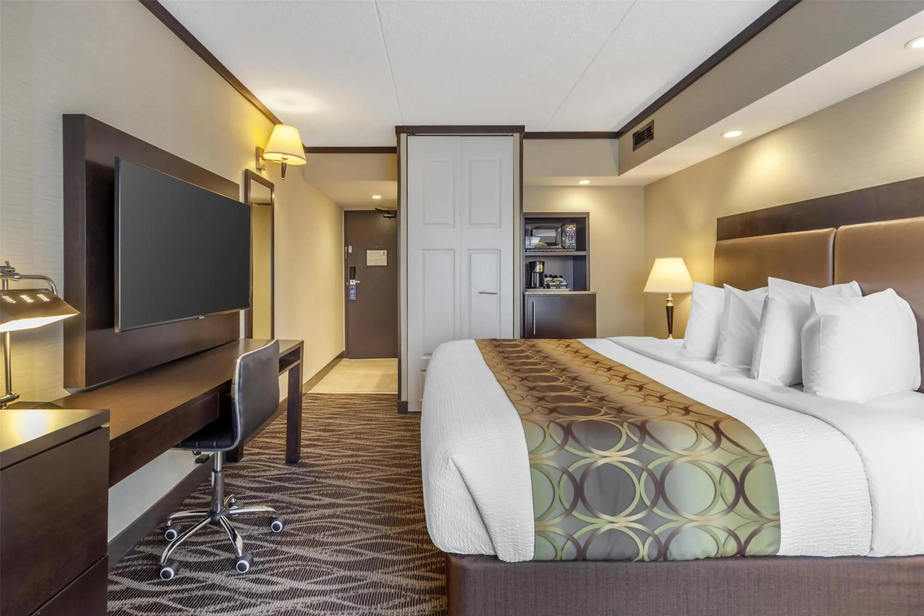 Bedroom, Bed in Best Western Wayside Inn