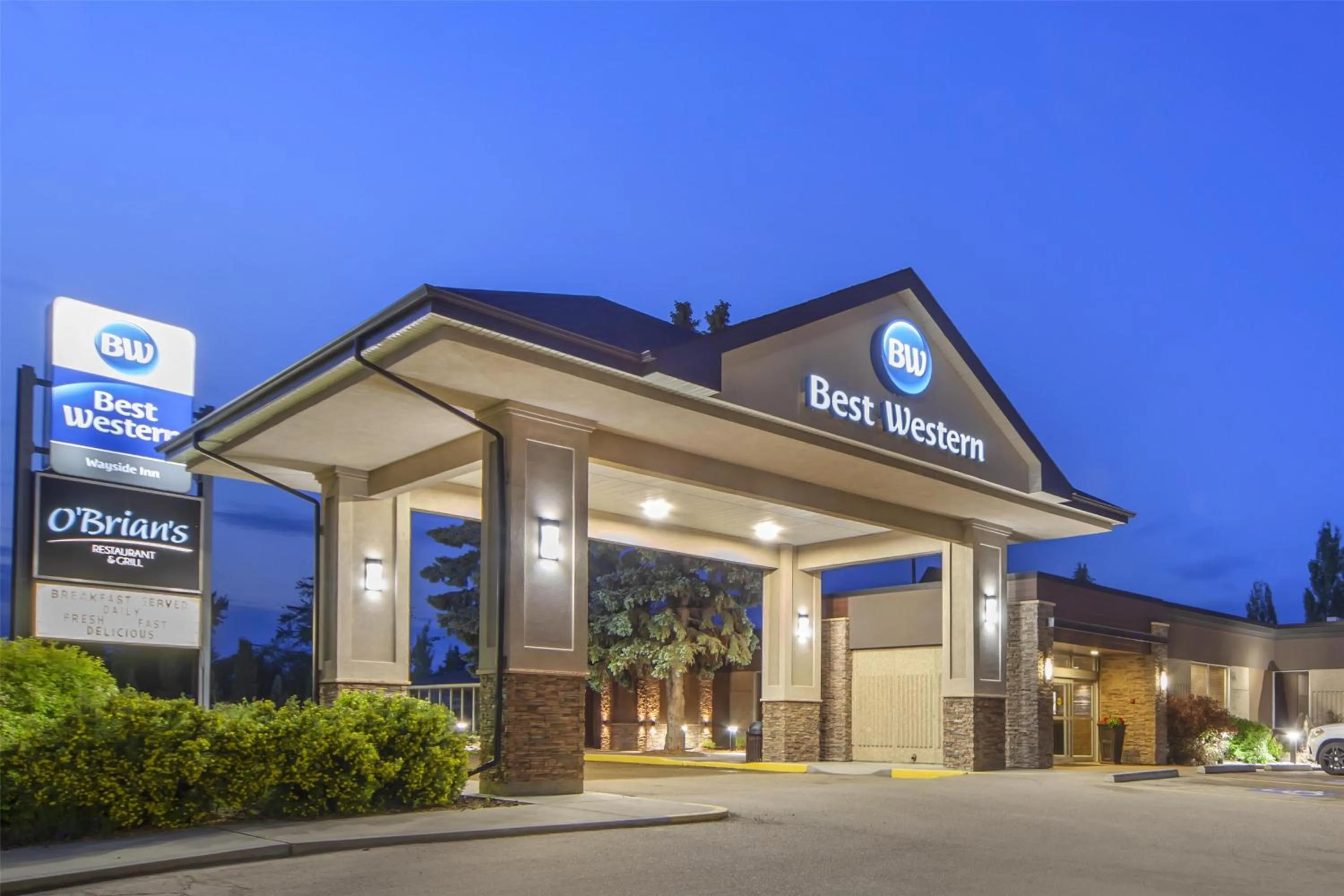 Property building in Best Western Wayside Inn