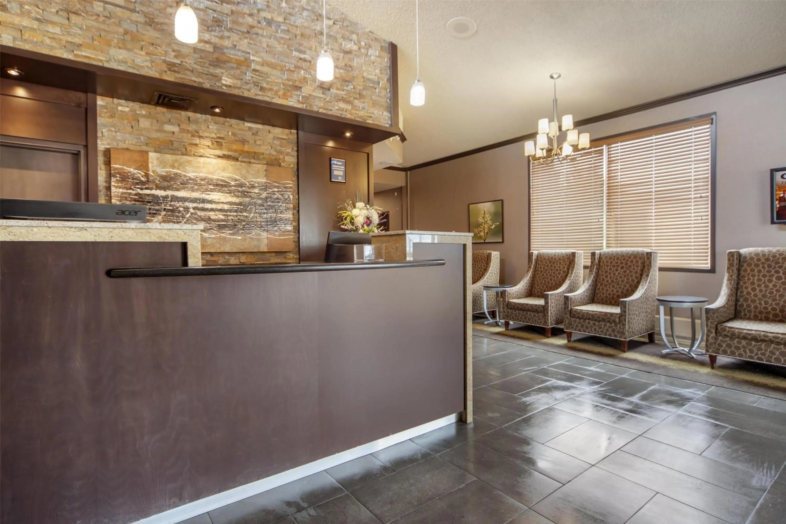 Lobby or reception in Best Western Wayside Inn