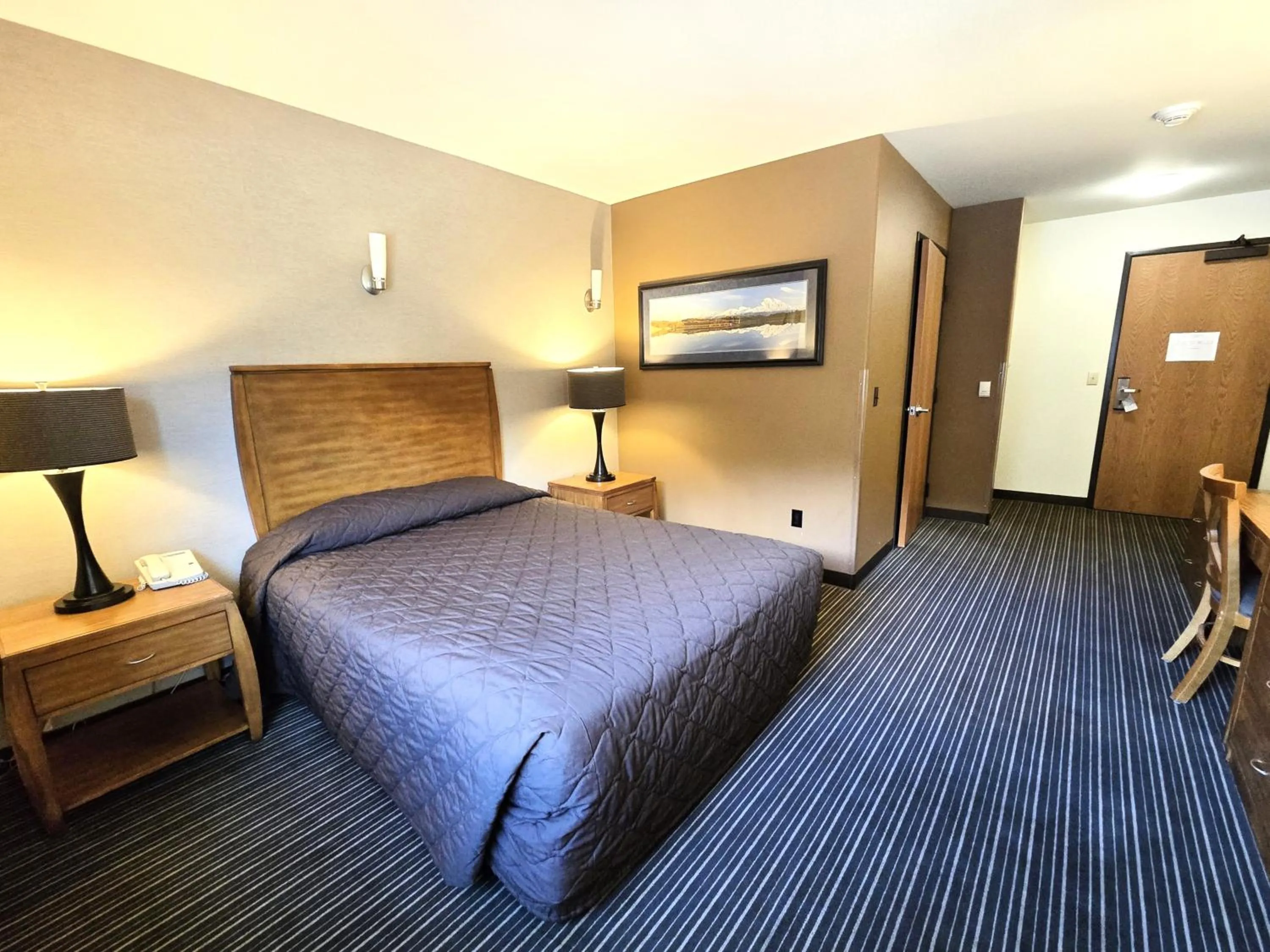 Bed in Breeze Inn Hotel & Motel