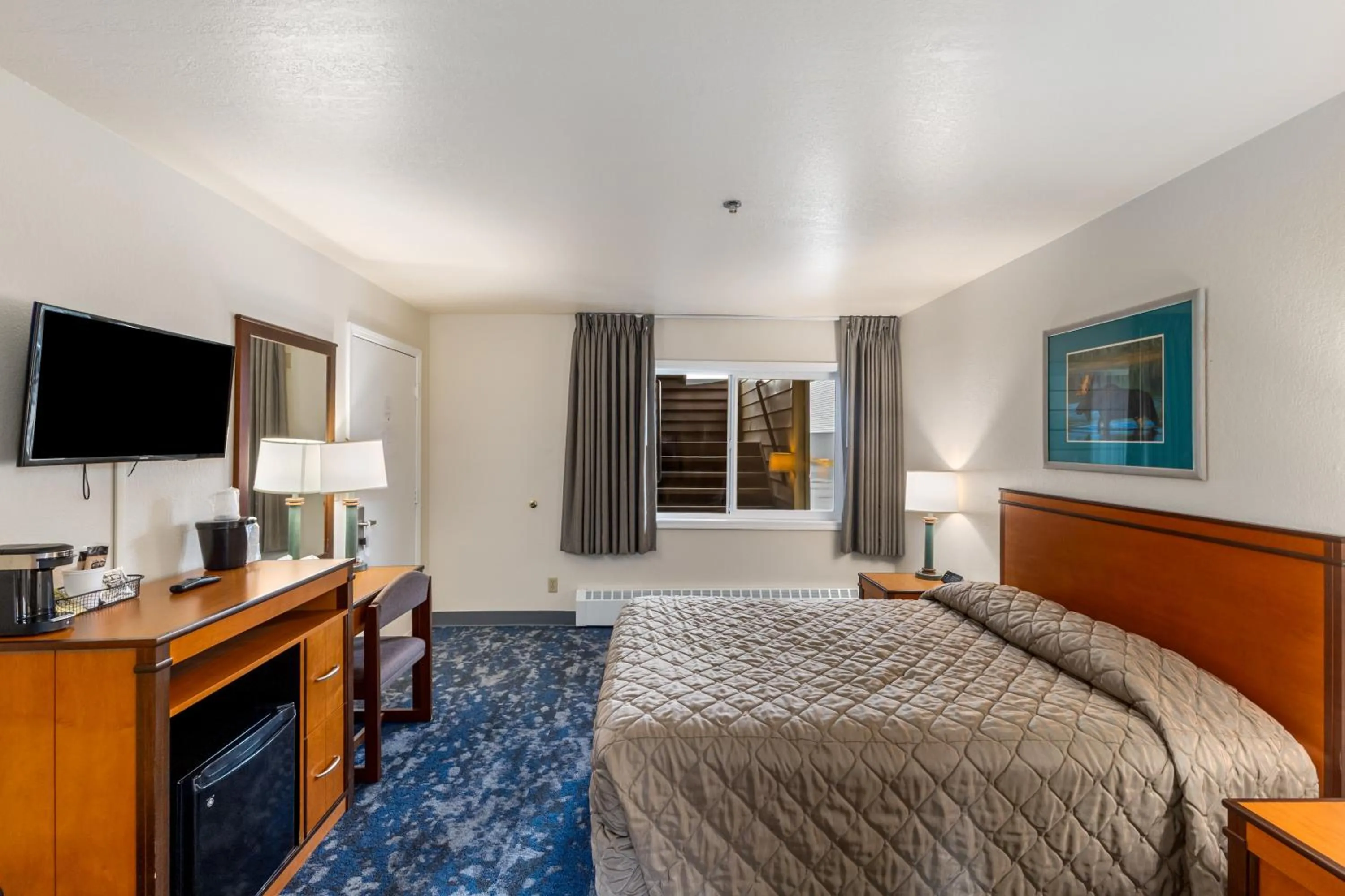 Bedroom, Bed in Breeze Inn Hotel & Motel