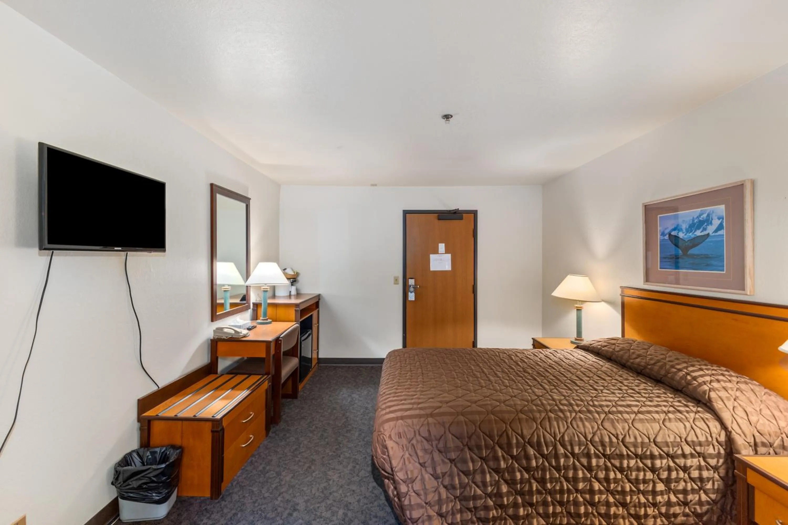 Bed in Breeze Inn Hotel & Motel