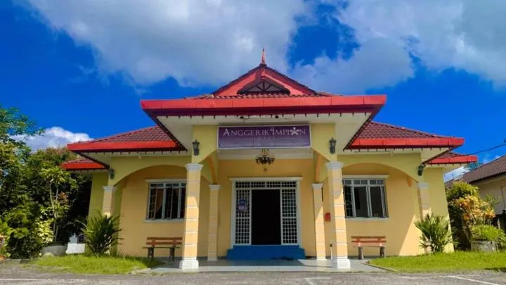 ANGGERIK IMPIAN HOTEL -Best for Travellers at Kuala Berang