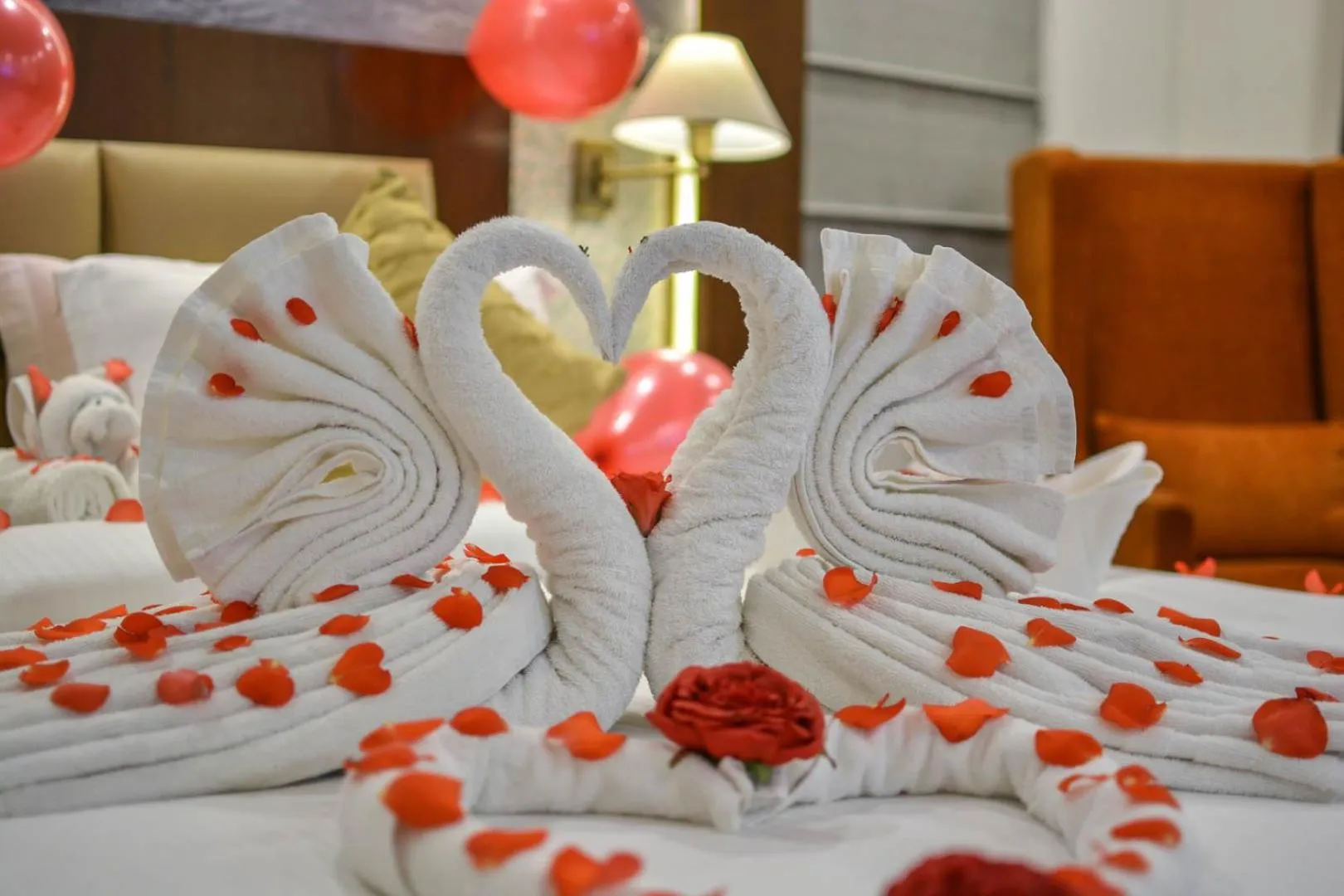 Bed in Regenta Central Srinagar, Rajbagh