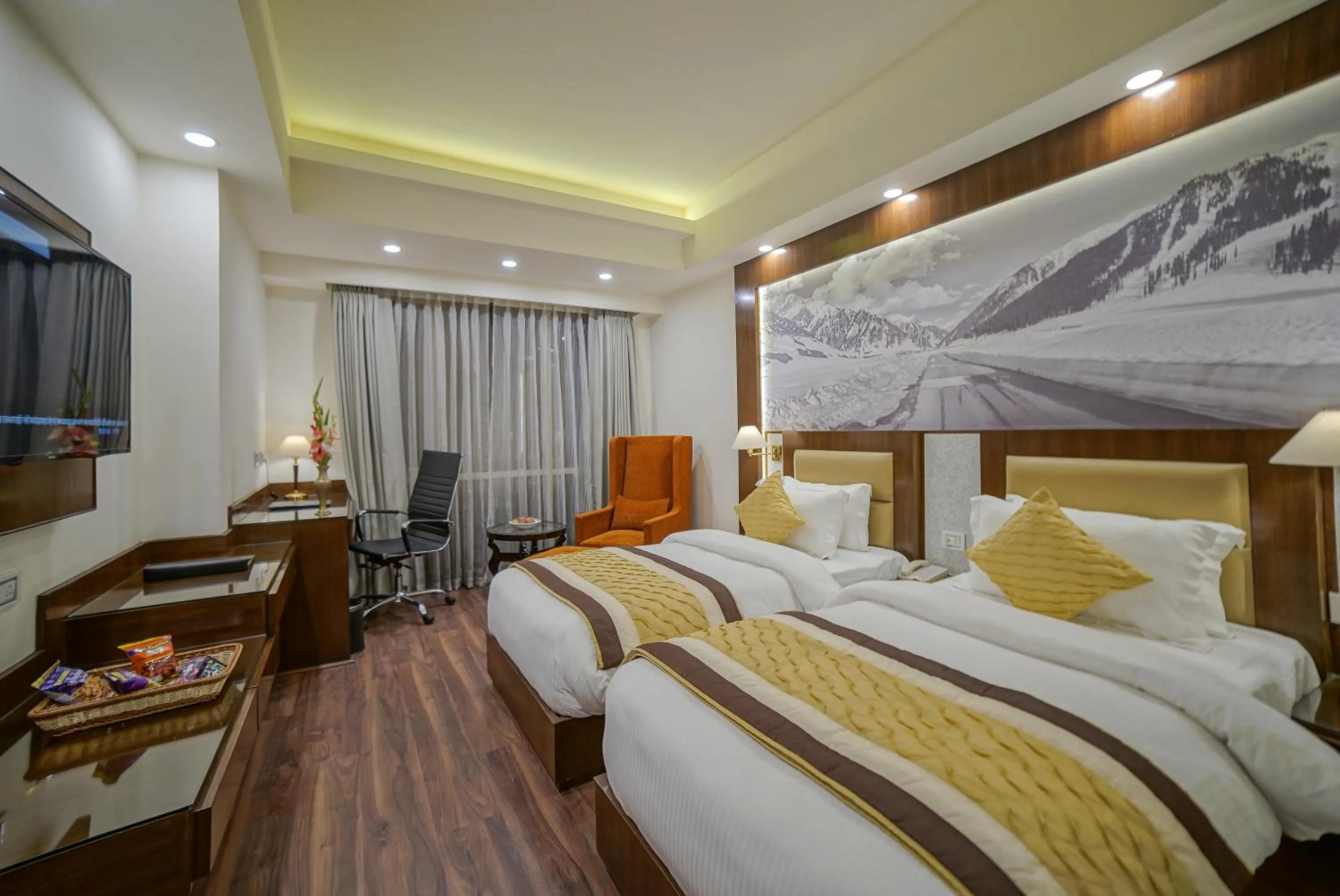 Bed in Regenta Central Srinagar, Rajbagh