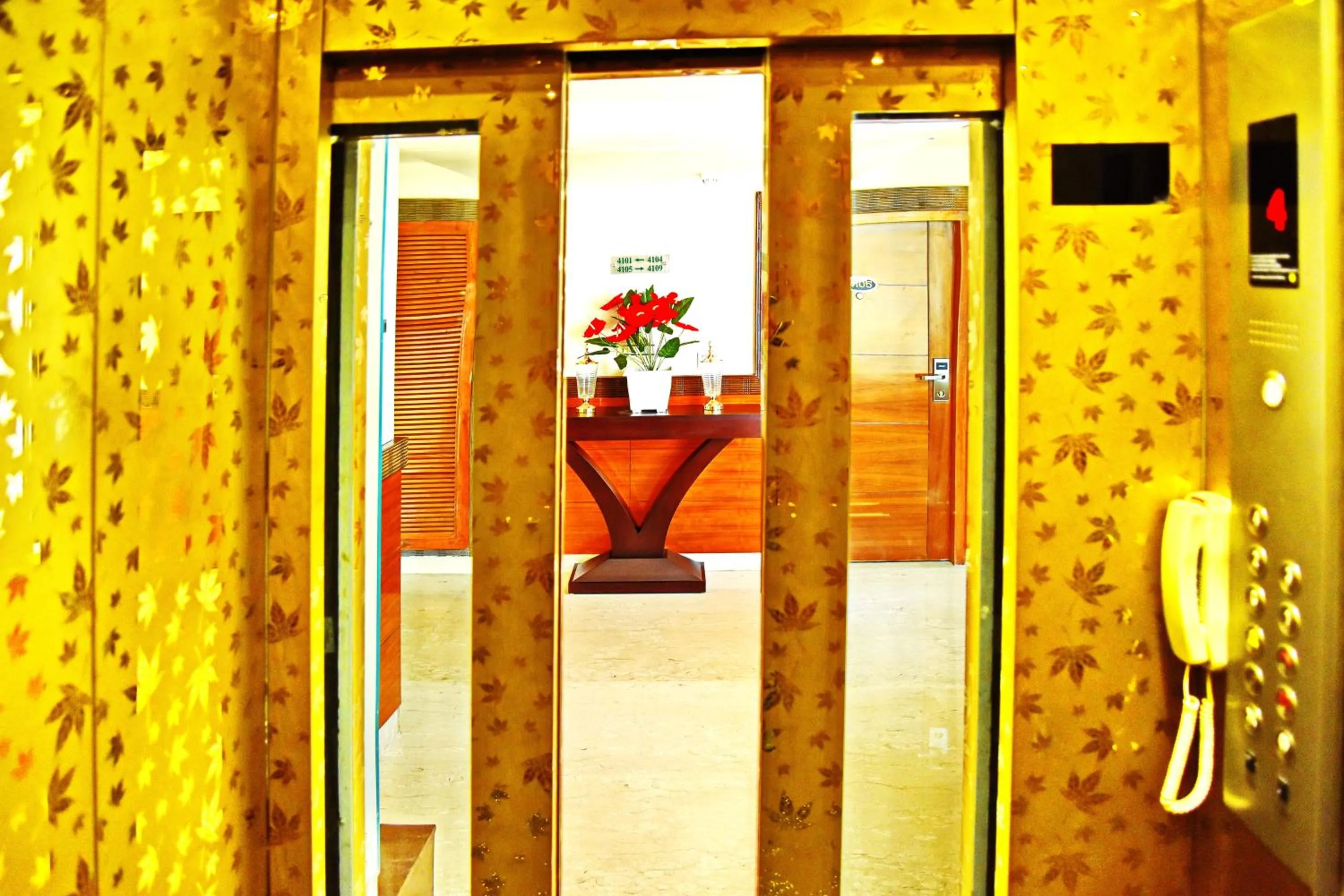 Regenta Central Srinagar, Rajbagh