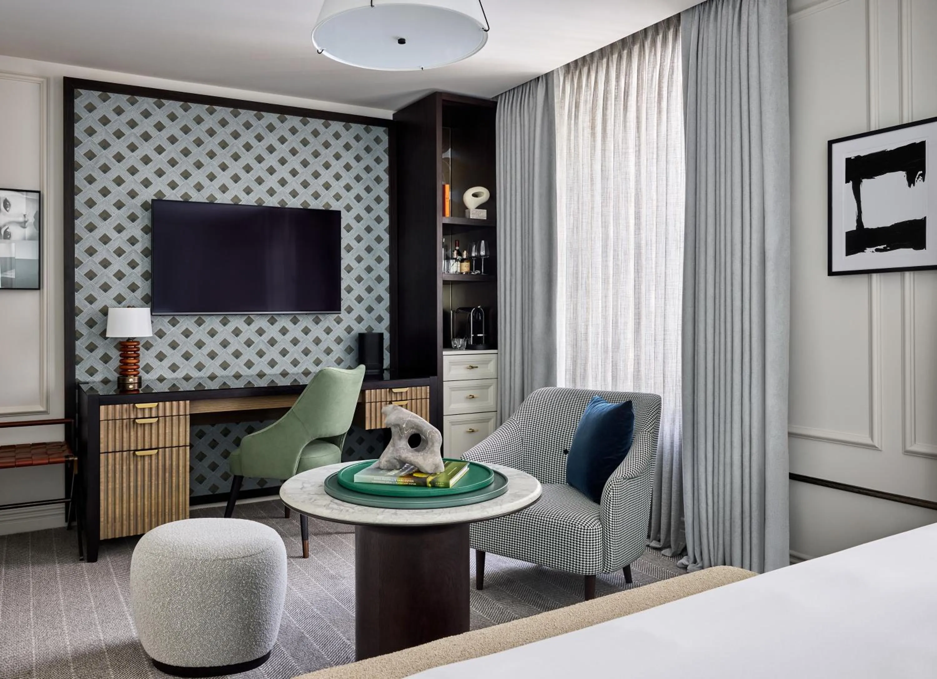 Living room in Rosewood Hotel Georgia