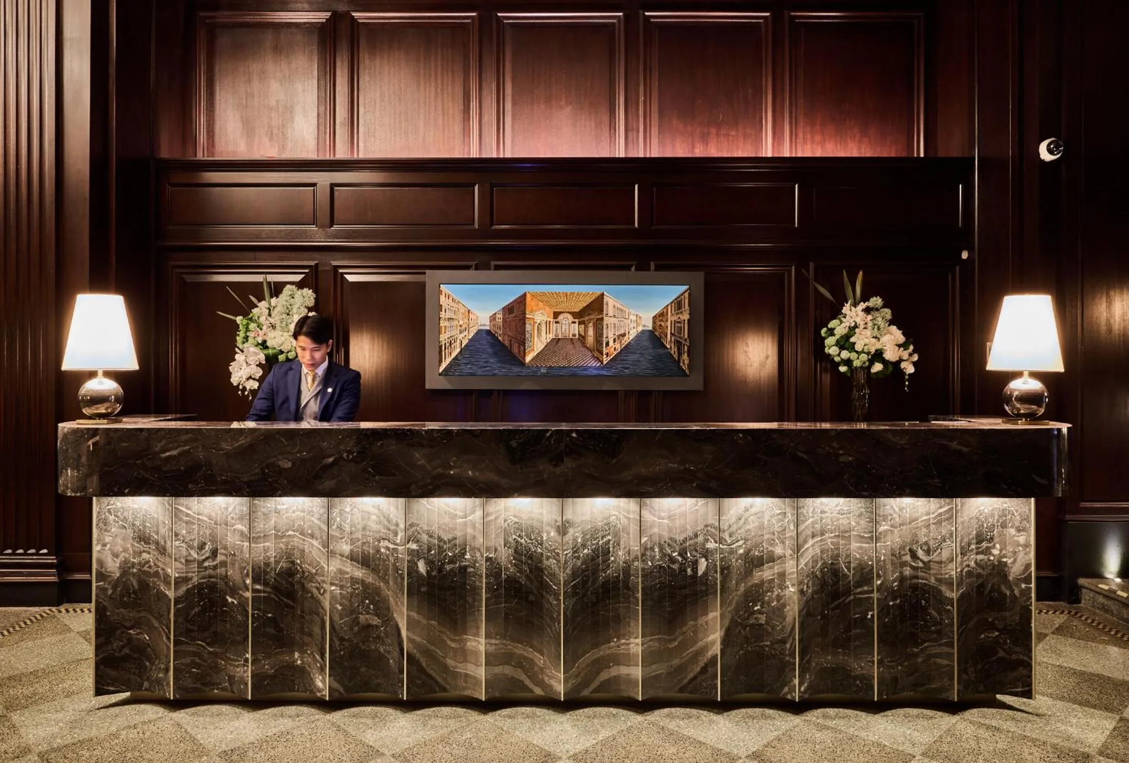 Restaurant/places to eat in Rosewood Hotel Georgia