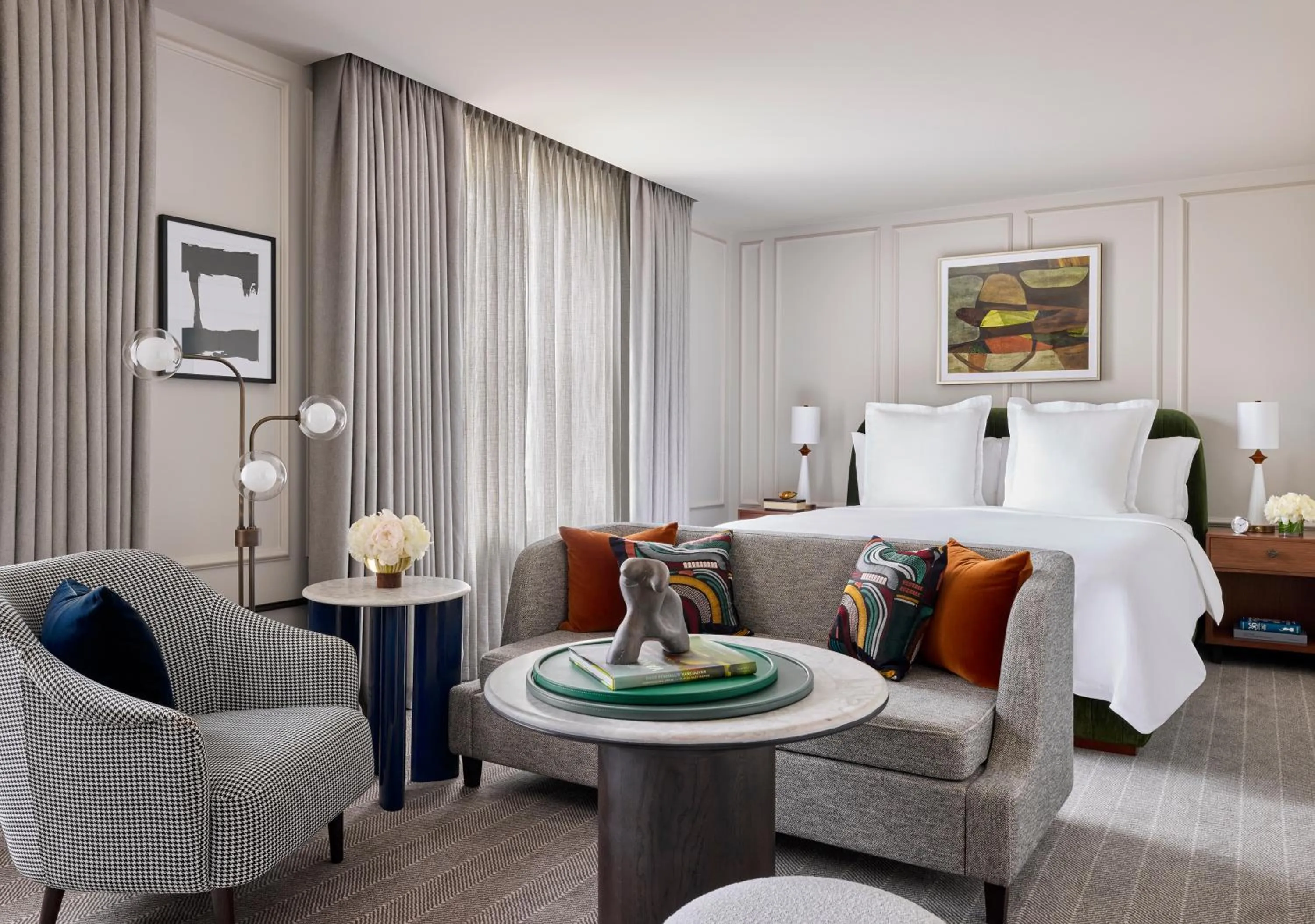 Photo of the whole room, Bed in Rosewood Hotel Georgia