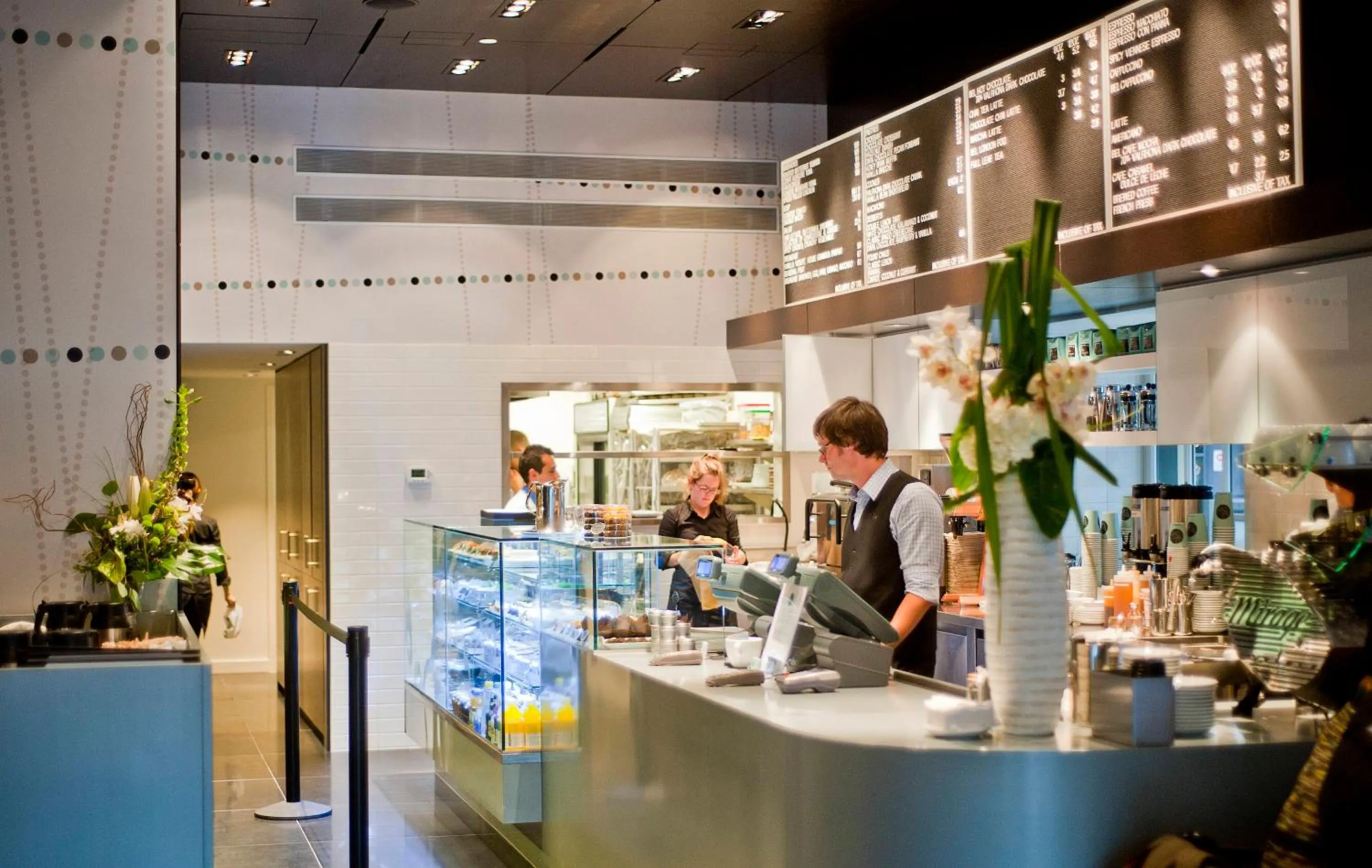 Restaurant/places to eat in Rosewood Hotel Georgia