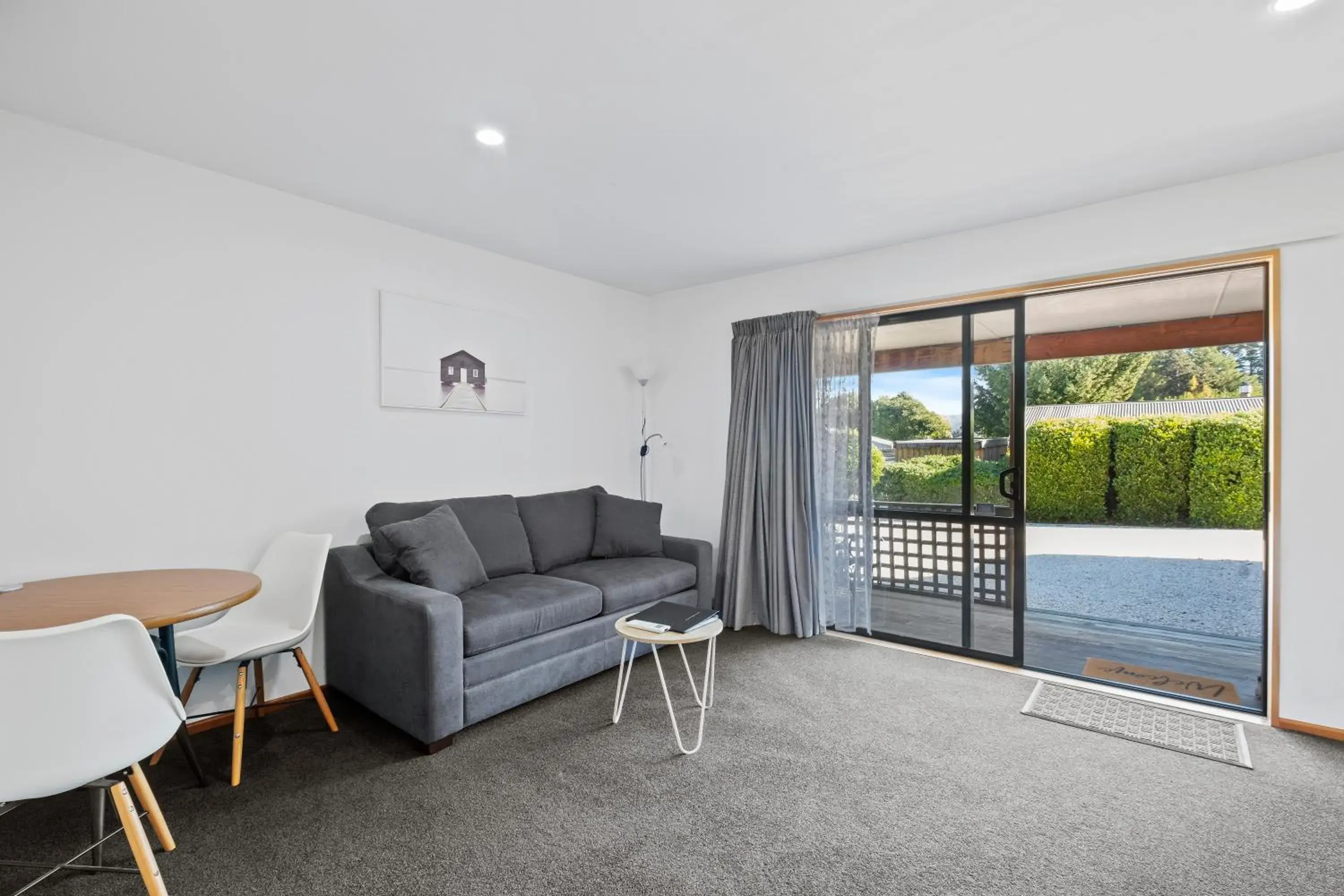 One-Bedroom Apartment - Mobility Access in Alpine Garden Motel One-Bedroom Apartment - Mobility Access in Alpine Garden Motel