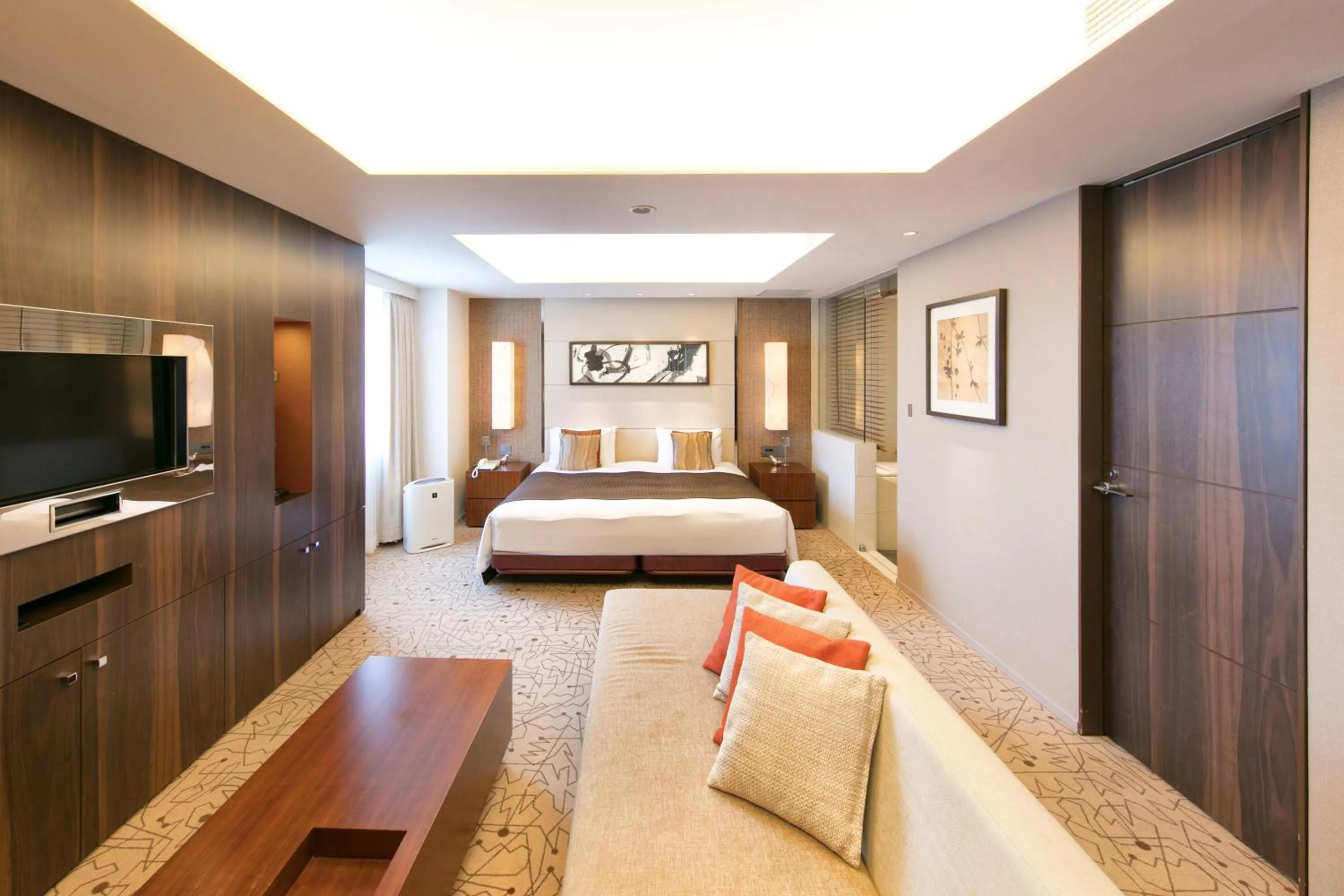 Bed in Kokusai 21 International Hotel