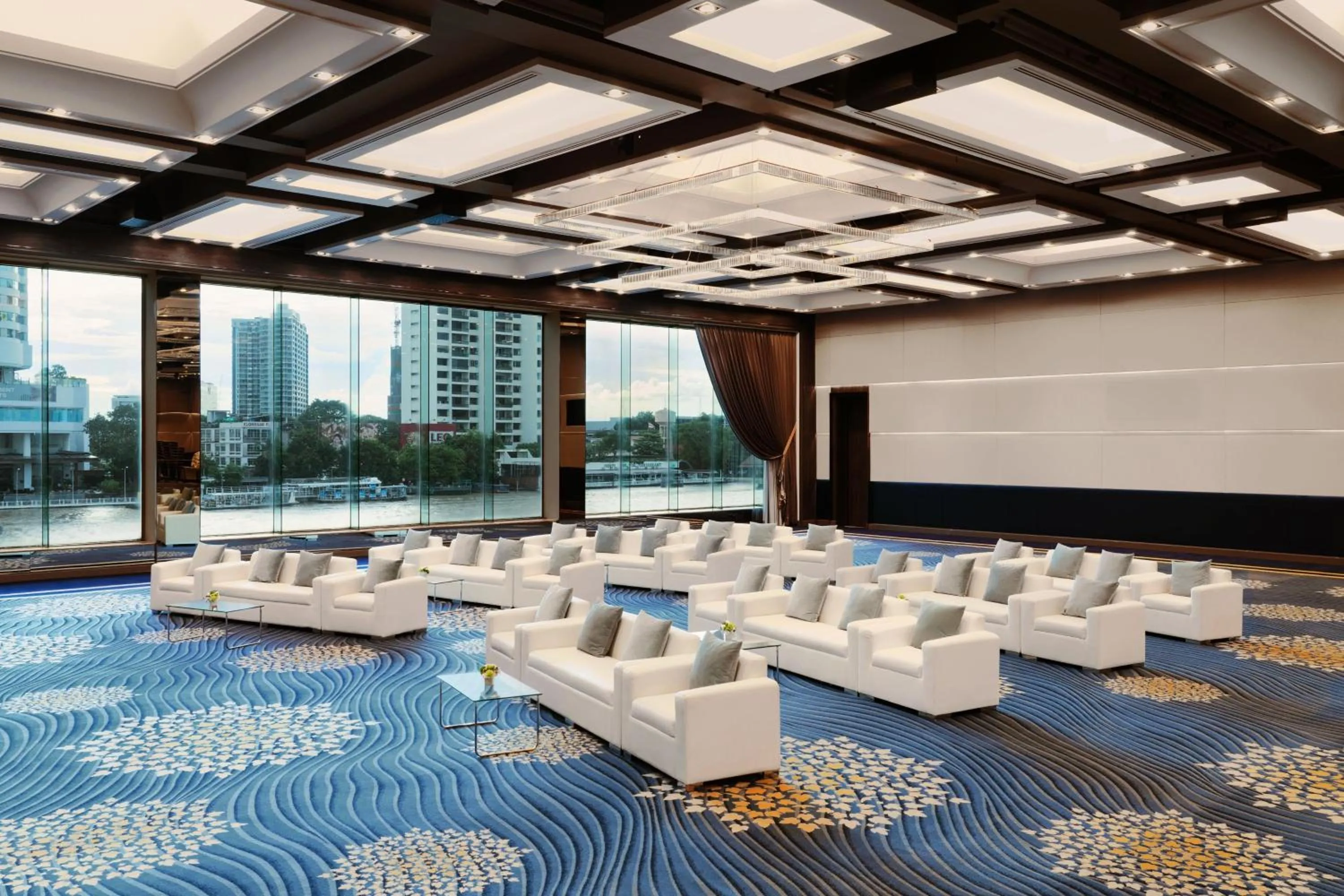 Meeting/conference room in Royal Orchid Sheraton Riverside Hotel Bangkok