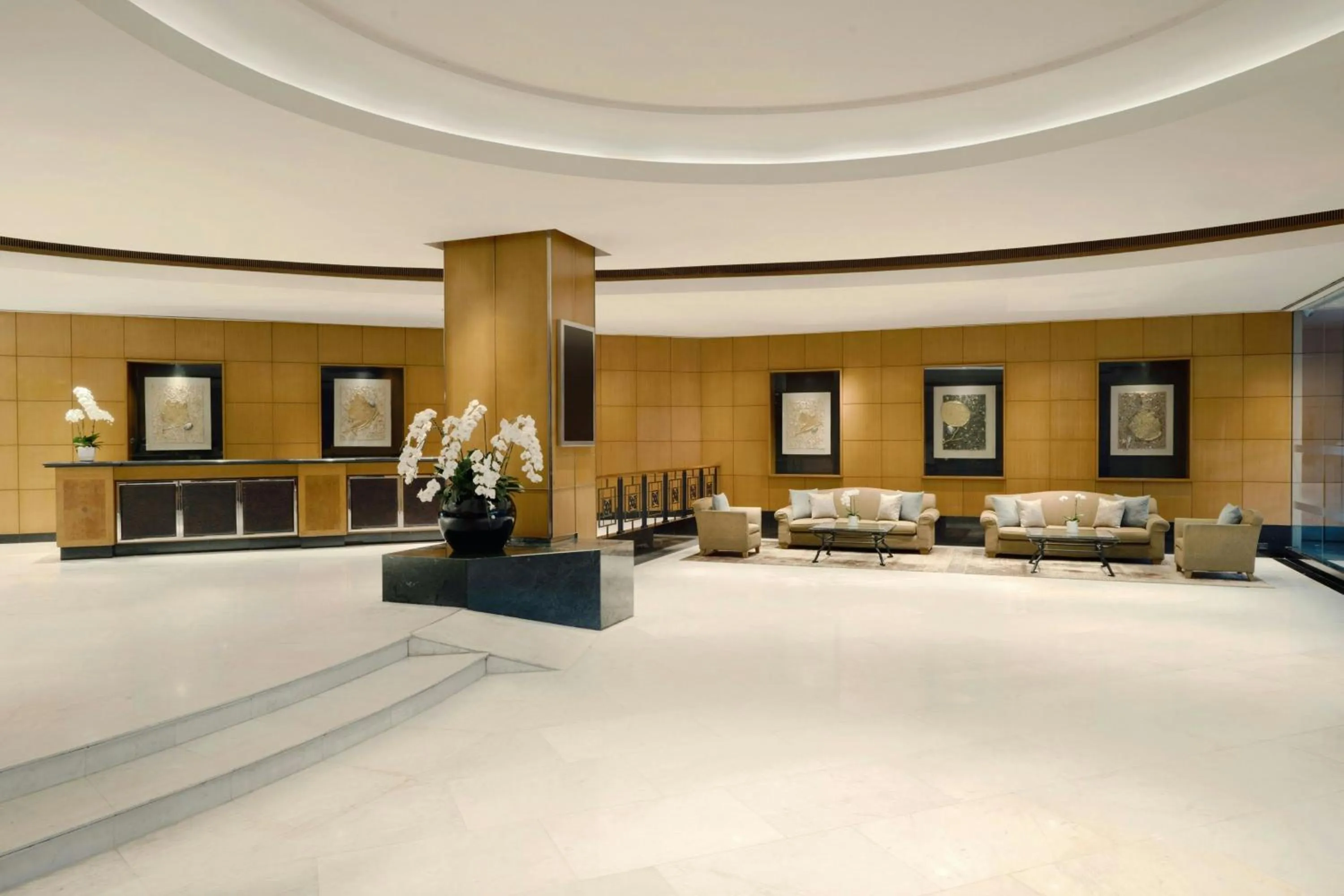 Lobby or reception in Royal Orchid Sheraton Riverside Hotel Bangkok