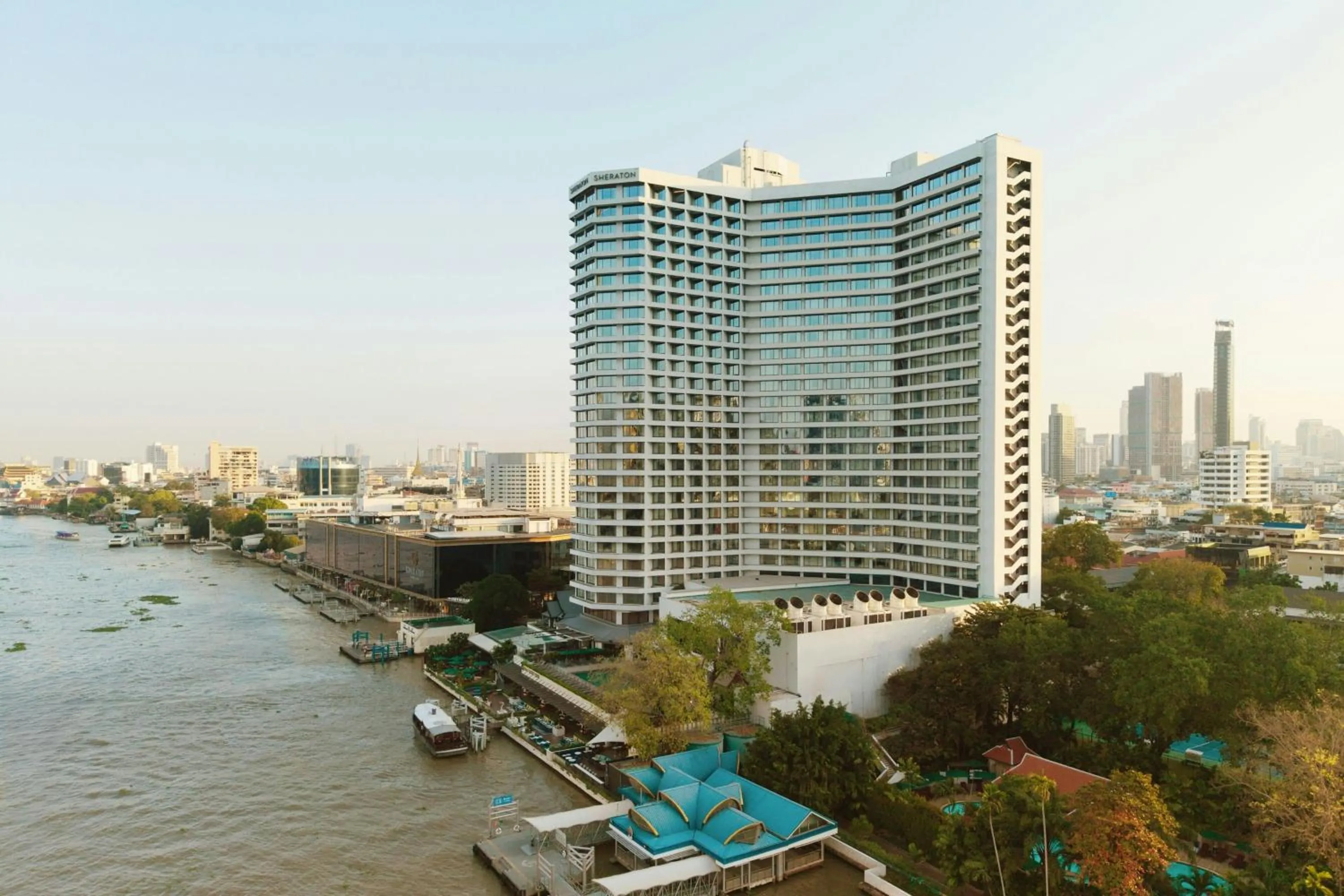 Property building in Royal Orchid Sheraton Riverside Hotel Bangkok