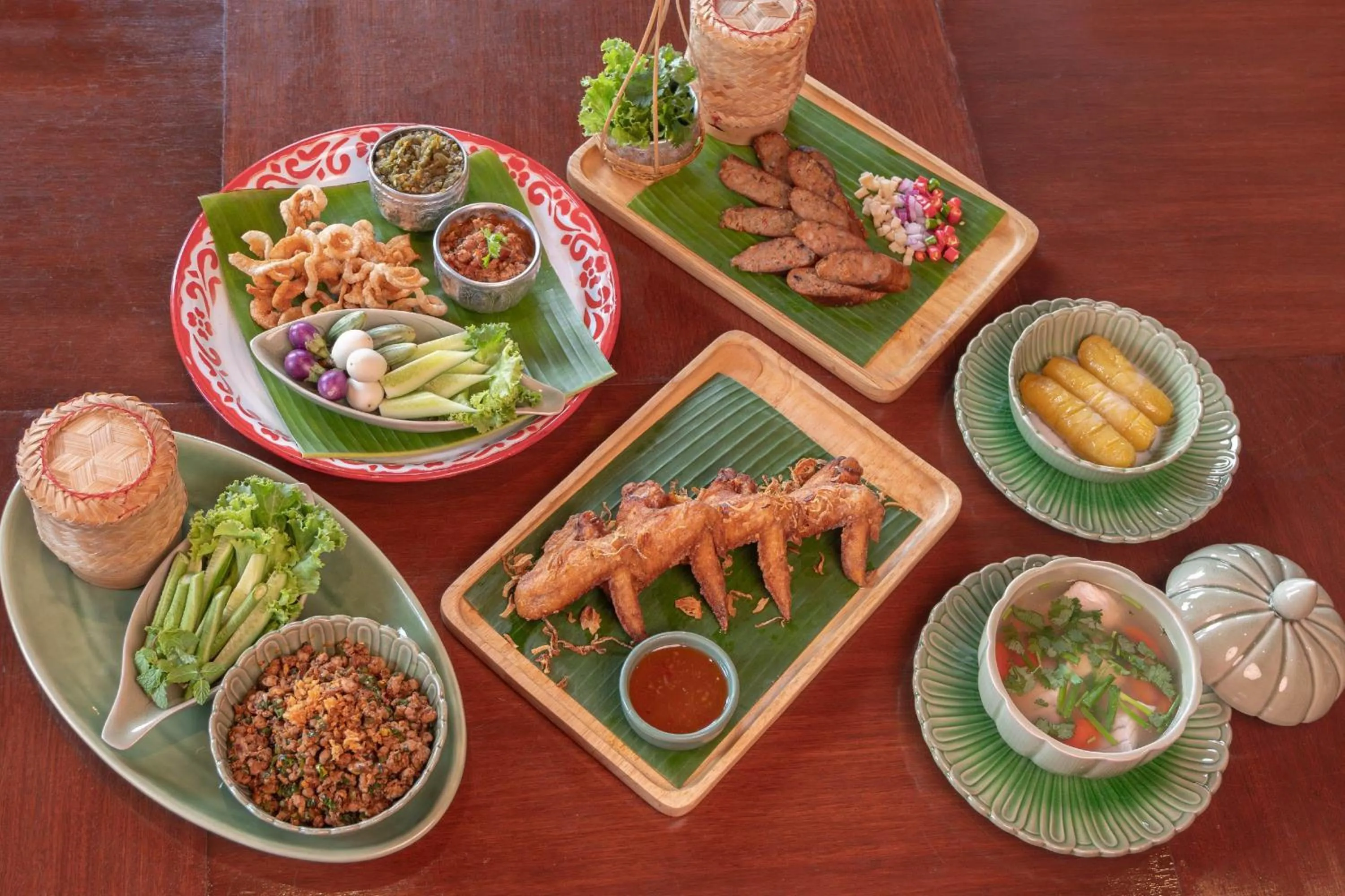 Restaurant/places to eat in Royal Orchid Sheraton Riverside Hotel Bangkok