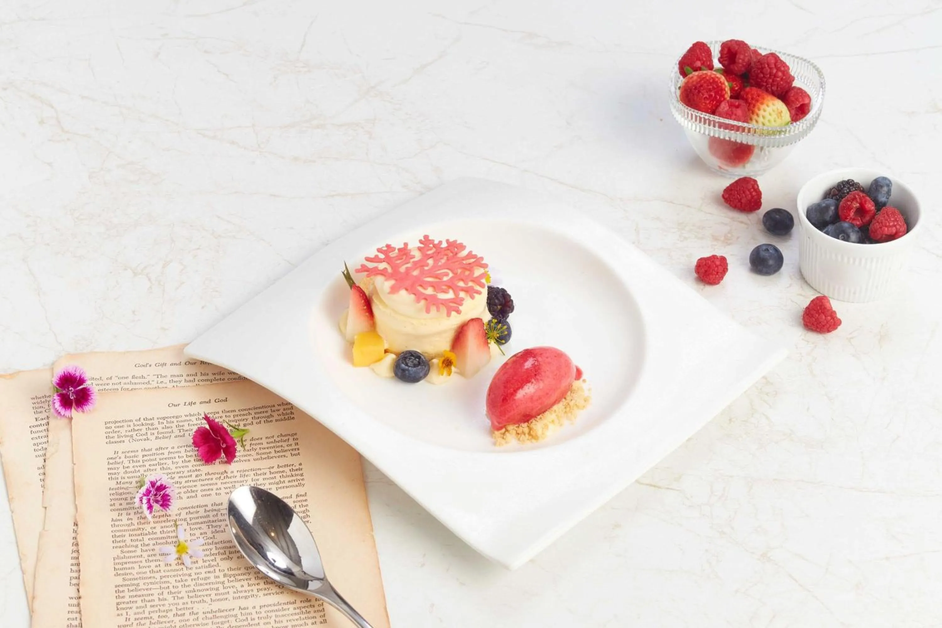 Restaurant/places to eat in Royal Orchid Sheraton Riverside Hotel Bangkok